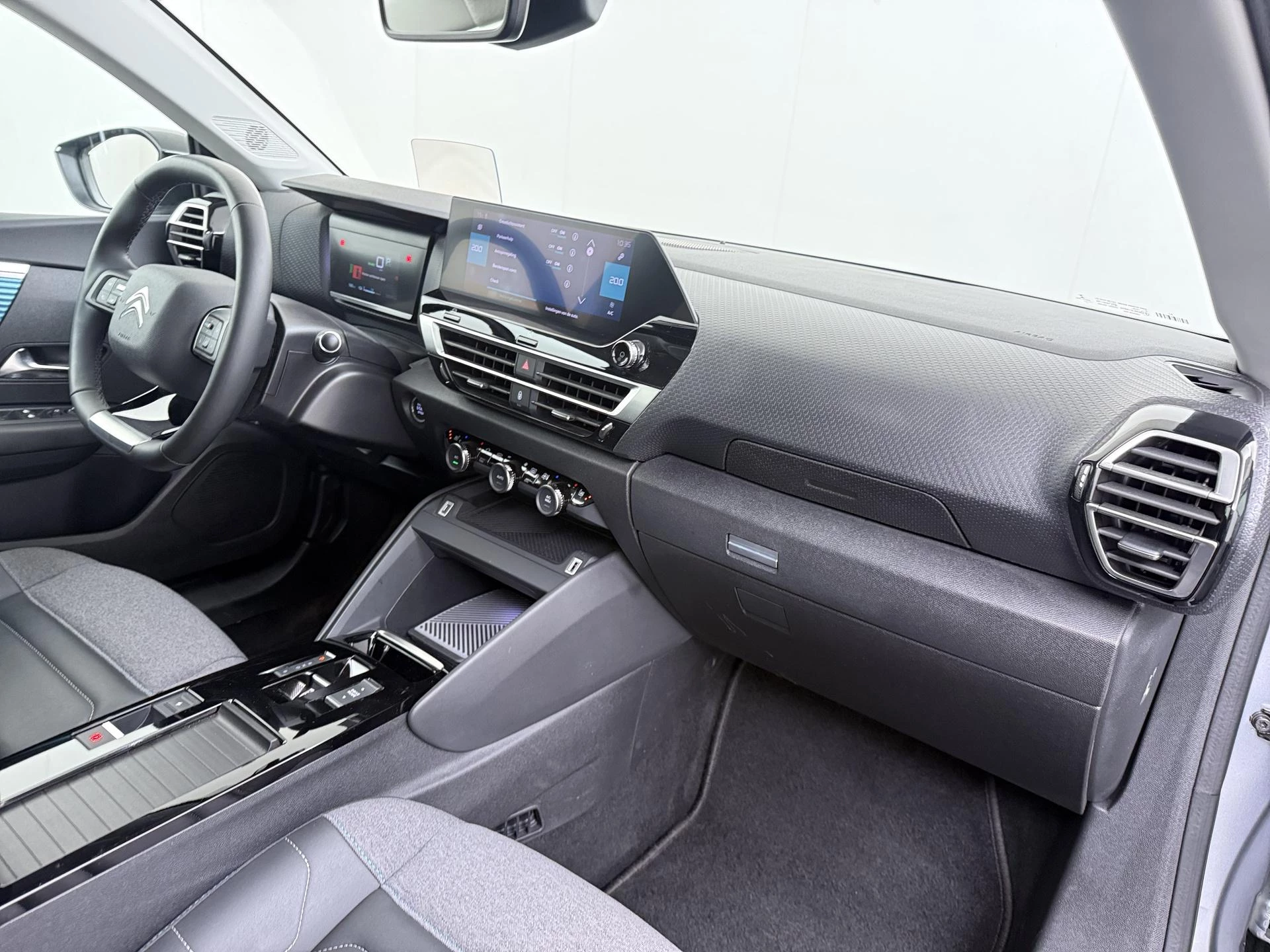 Hoofdafbeelding Citroën ë-C4