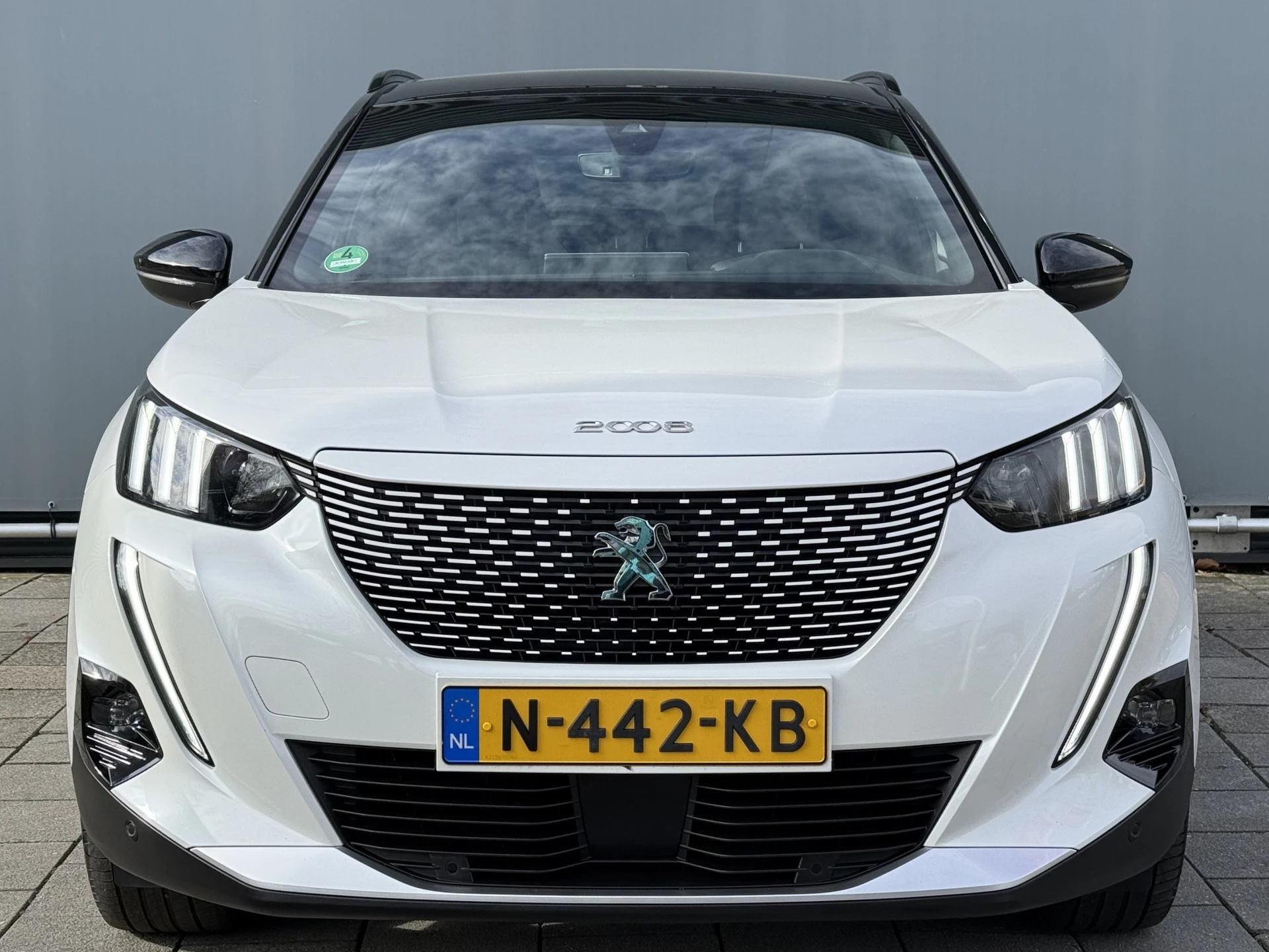 Hoofdafbeelding Peugeot e-2008