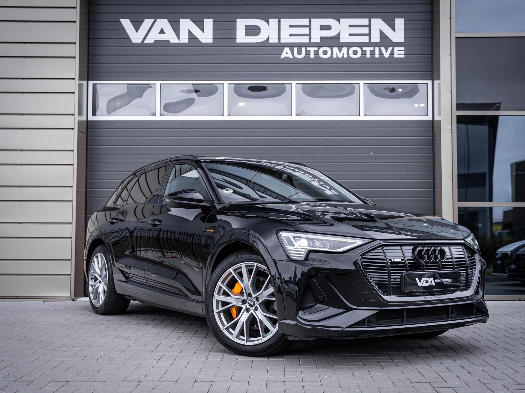 Hoofdafbeelding Audi e-tron