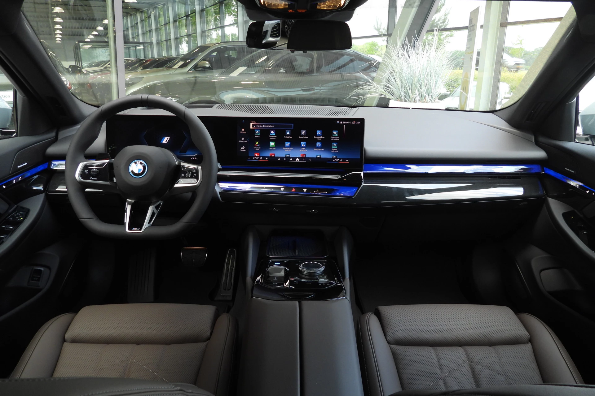 Hoofdafbeelding BMW i5