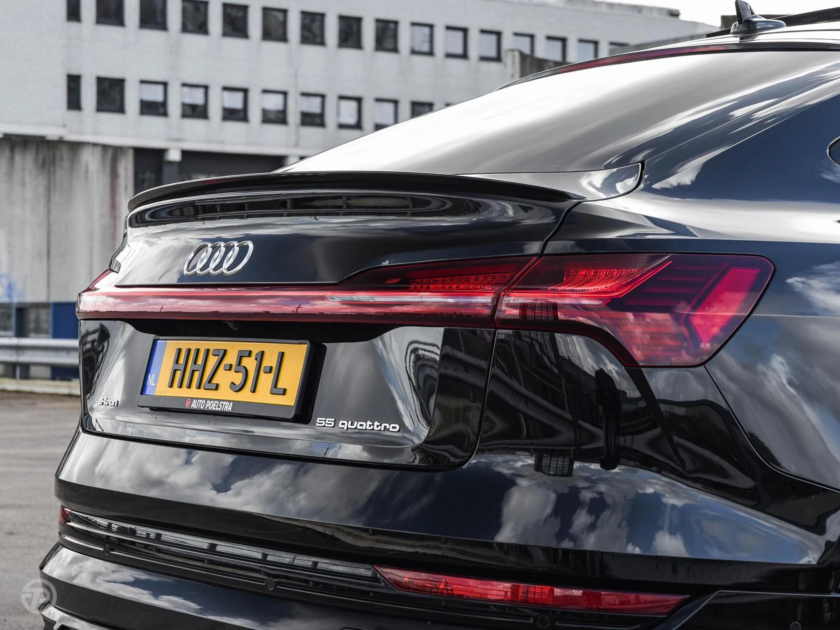 Hoofdafbeelding Audi e-tron