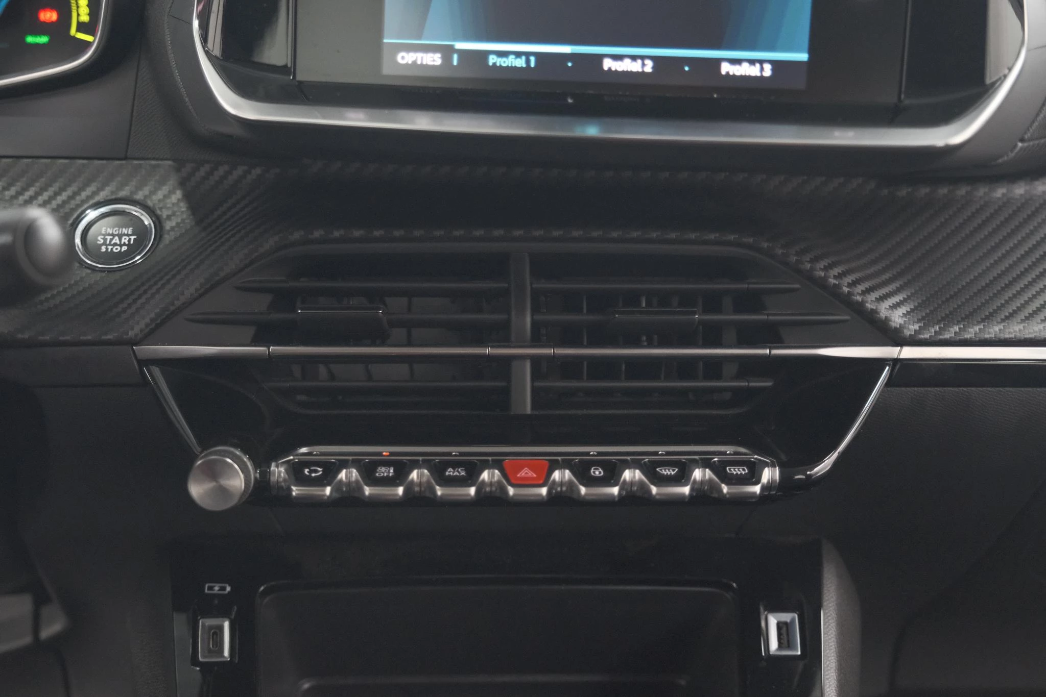 Hoofdafbeelding Peugeot e-2008
