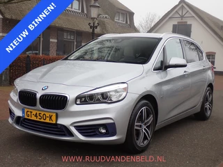 BMW 2 Serie Active Tourer 220i Sportline HEADUP/TREKHAAK/SPORTLEER/CAMERA