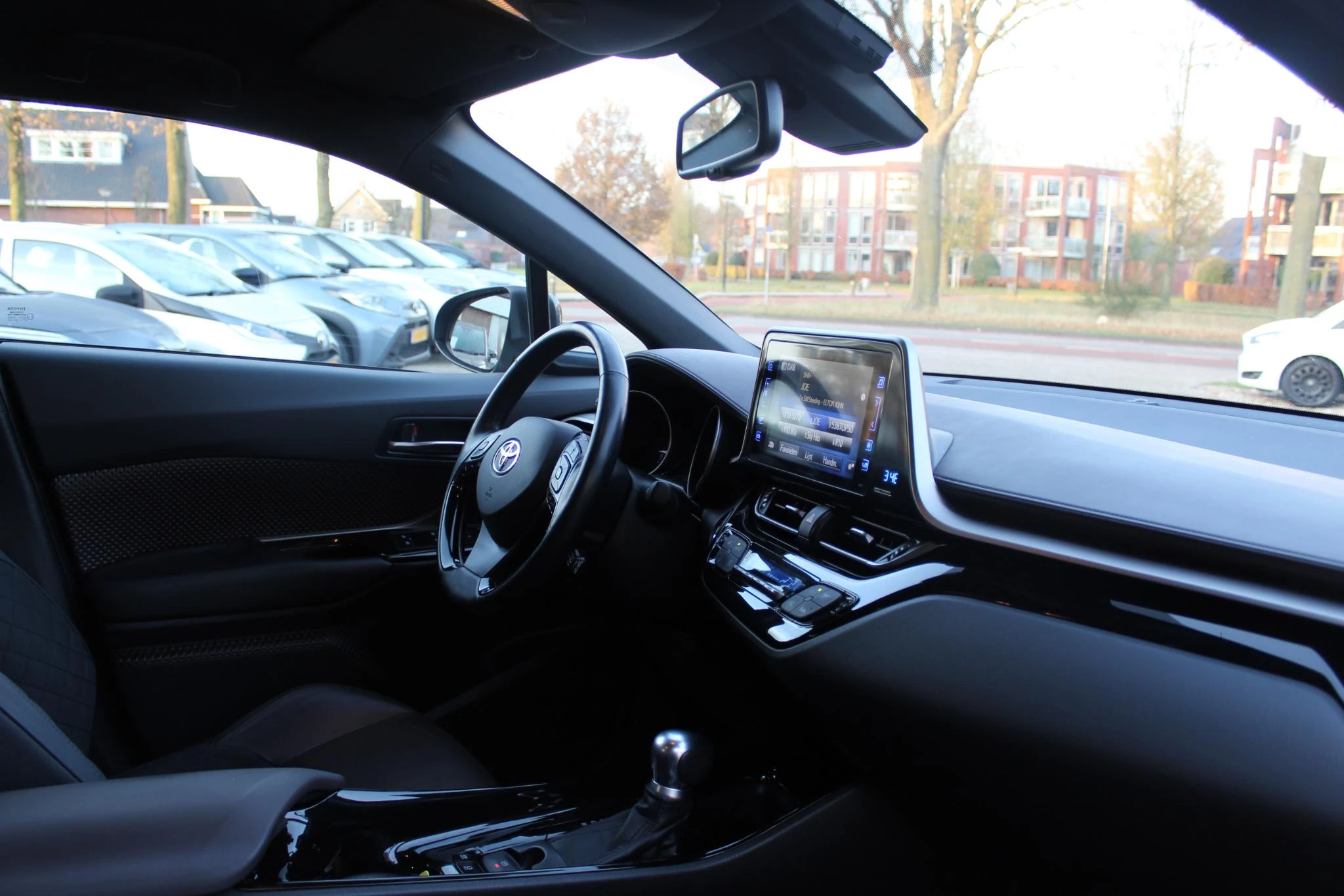 Hoofdafbeelding Toyota C-HR