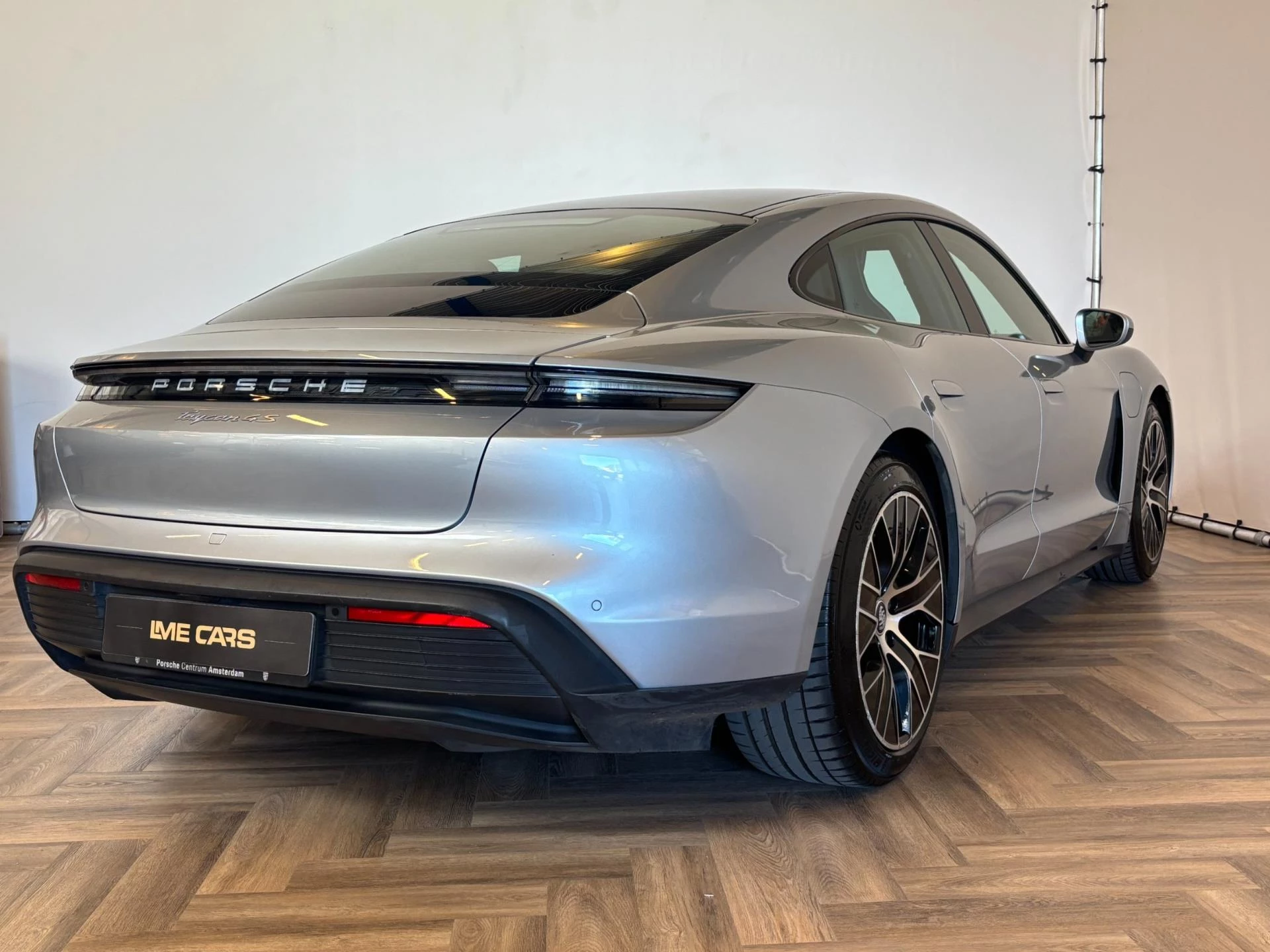 Hoofdafbeelding Porsche Taycan