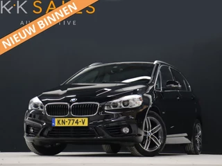 BMW 2 Serie Active Tourer 218i Centennial Executive [CRUISE CONTROL, SFEERVERLICHTING, BLUETOOTH, TREKHAAK AFNEEMBAAR, SENSOREN, CLIMATE, HALF ALCANTARA, NAVIGATIE, NIEUWSTAAT]