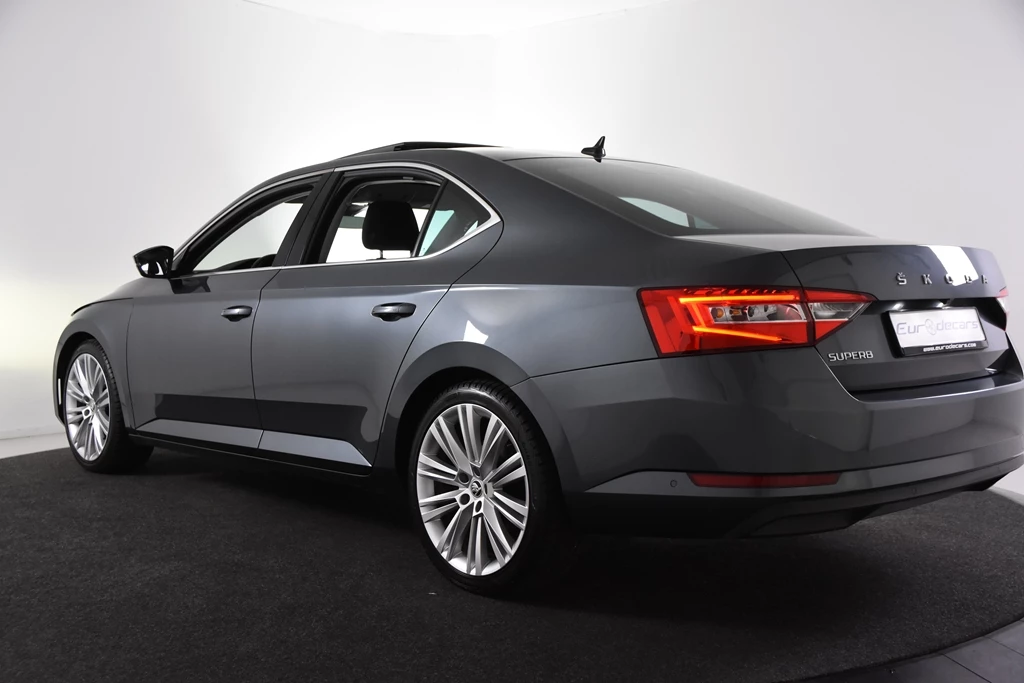 Hoofdafbeelding Škoda Superb