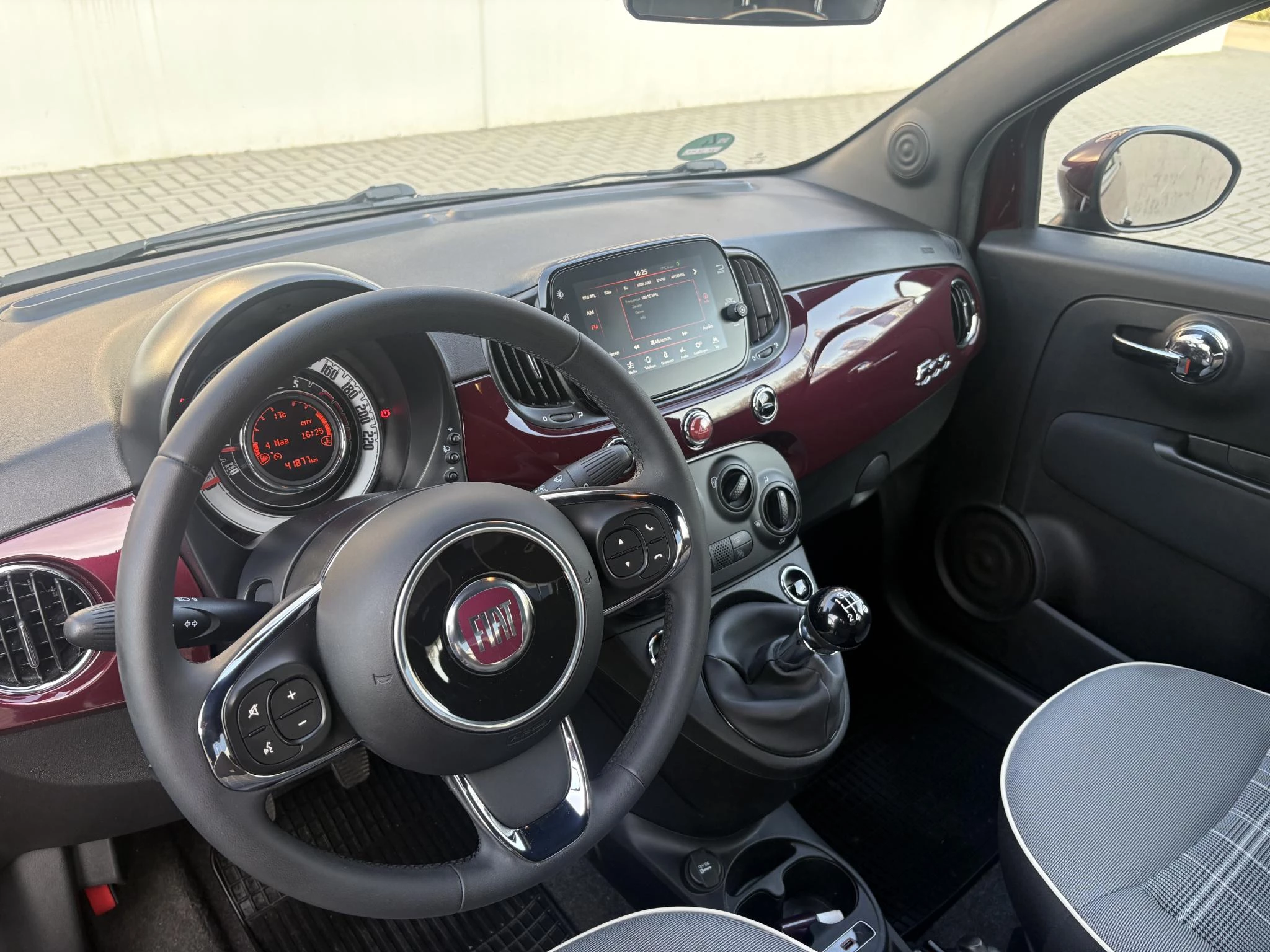 Hoofdafbeelding Fiat 500