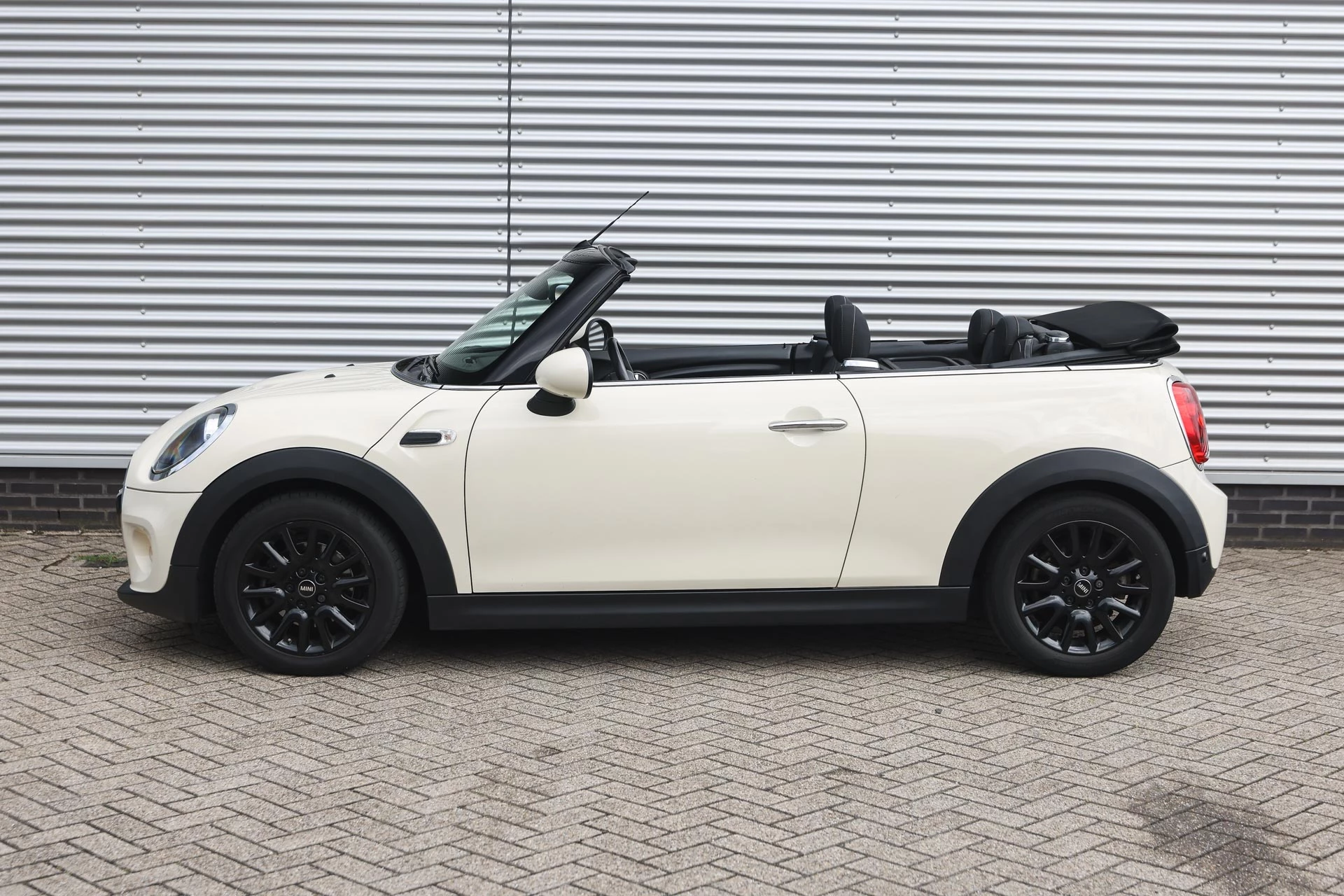 Hoofdafbeelding MINI Cooper Cabrio