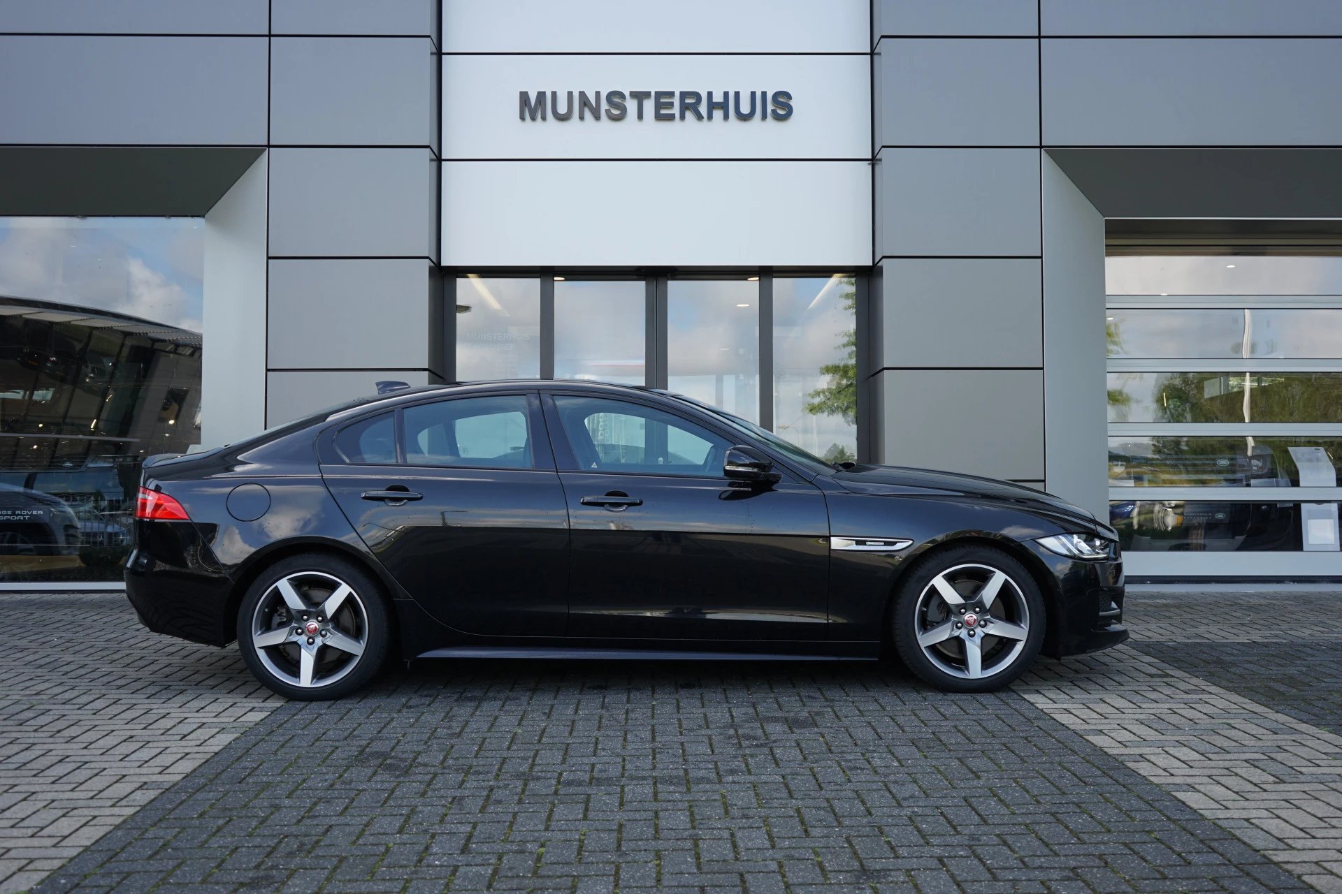 Hoofdafbeelding Jaguar XE