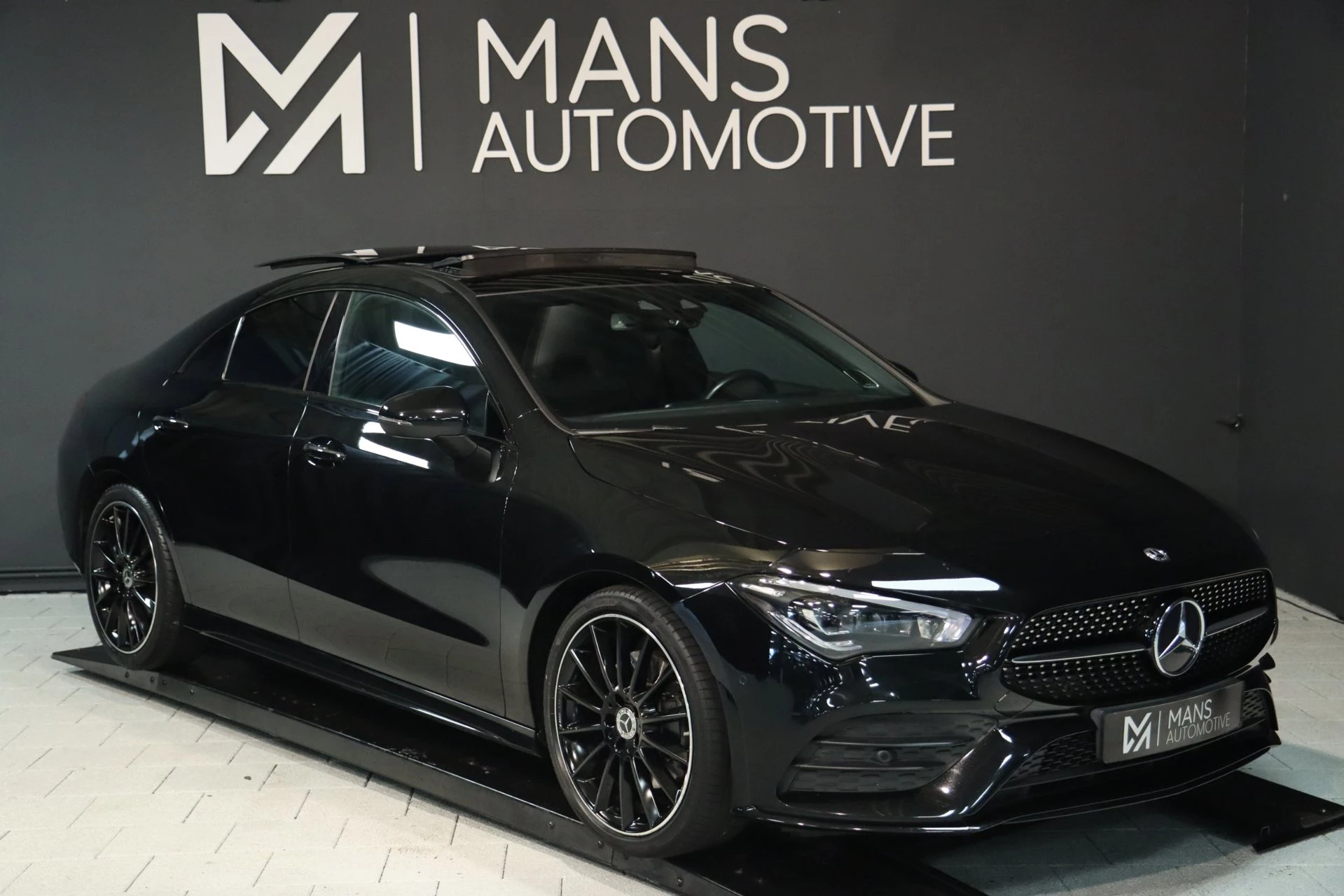 Hoofdafbeelding Mercedes-Benz CLA