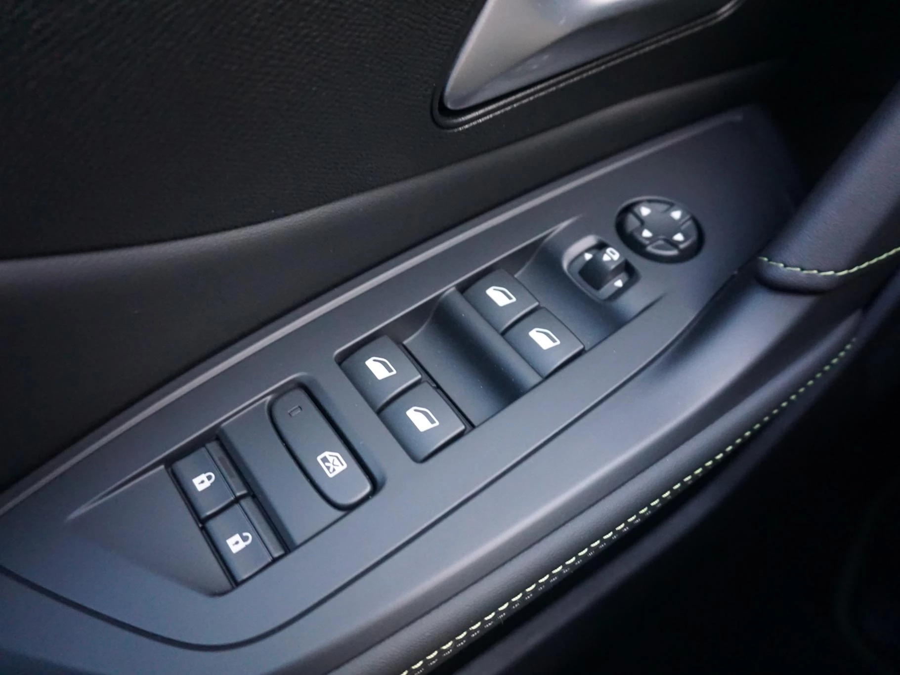 Hoofdafbeelding Peugeot 408