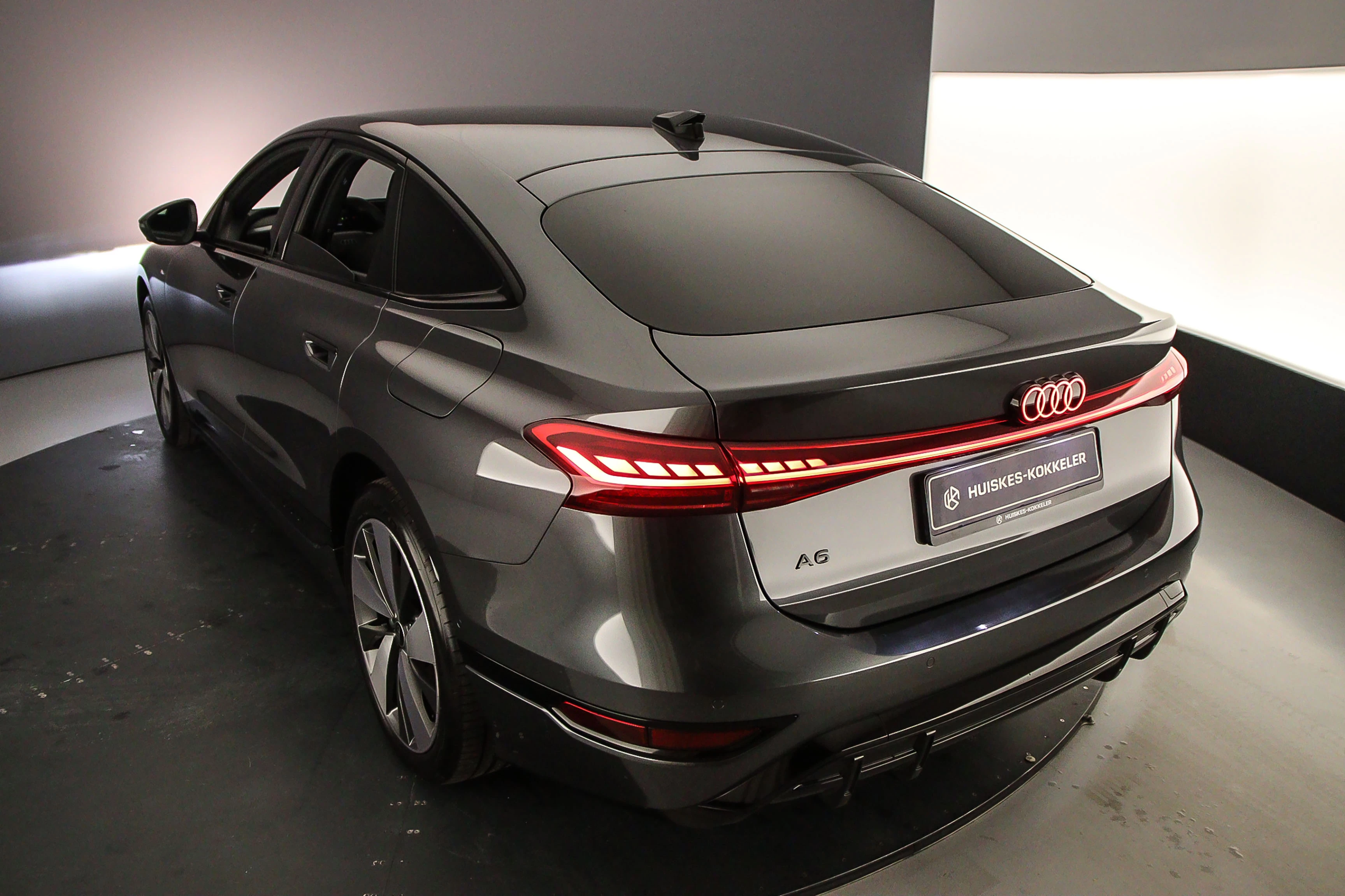 Hoofdafbeelding Audi A6 Avant e-tron