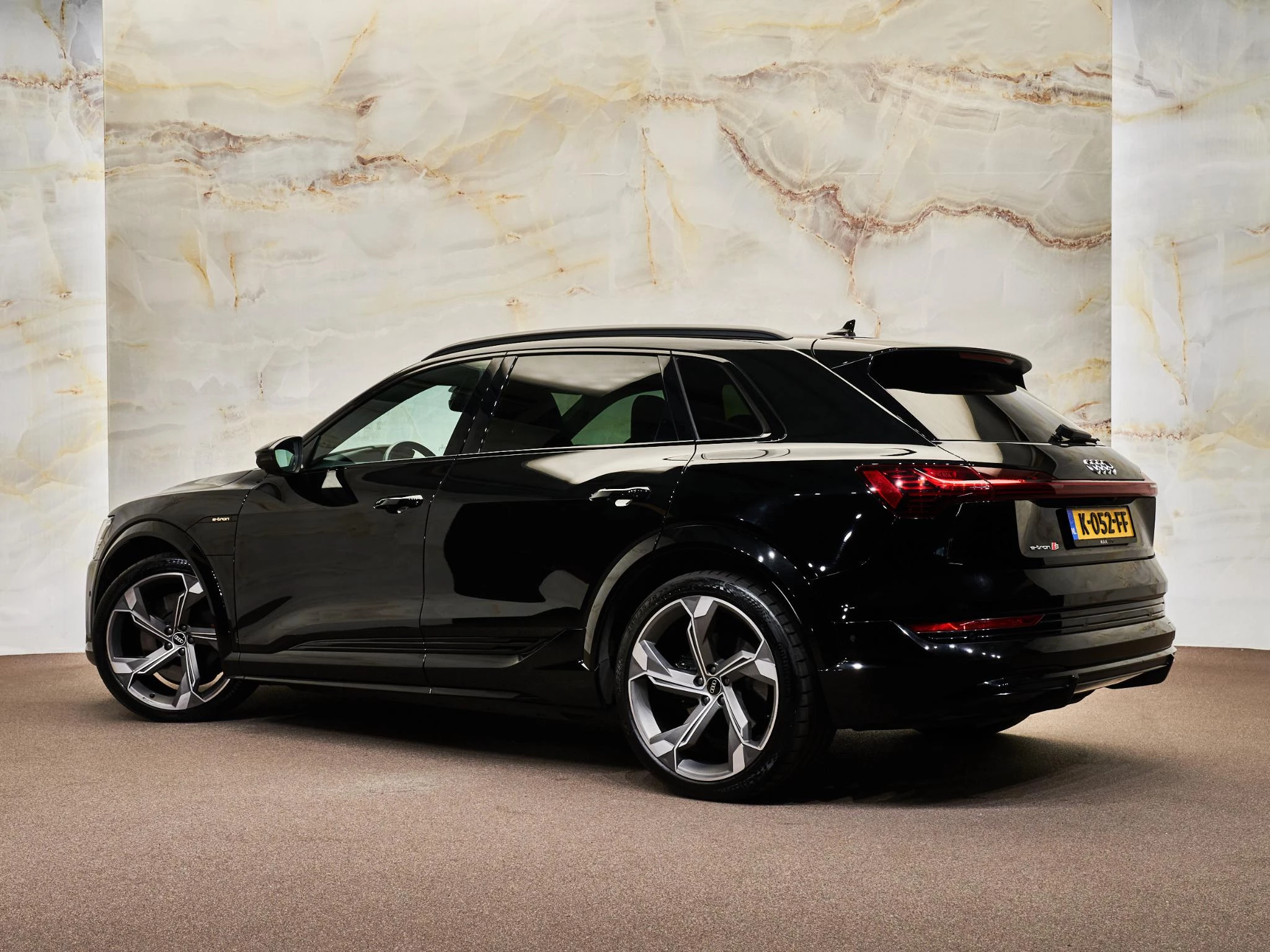 Hoofdafbeelding Audi e-tron