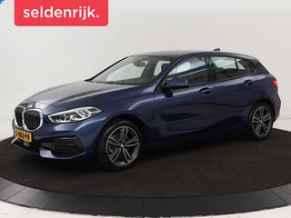 BMW 1-serie 118i Intro Ed. | Carplay | Full LED | Sportstoelen  | Navigatie | Climate control | Bleutooth | PDC | Trekhaak | Sfeerverlichting