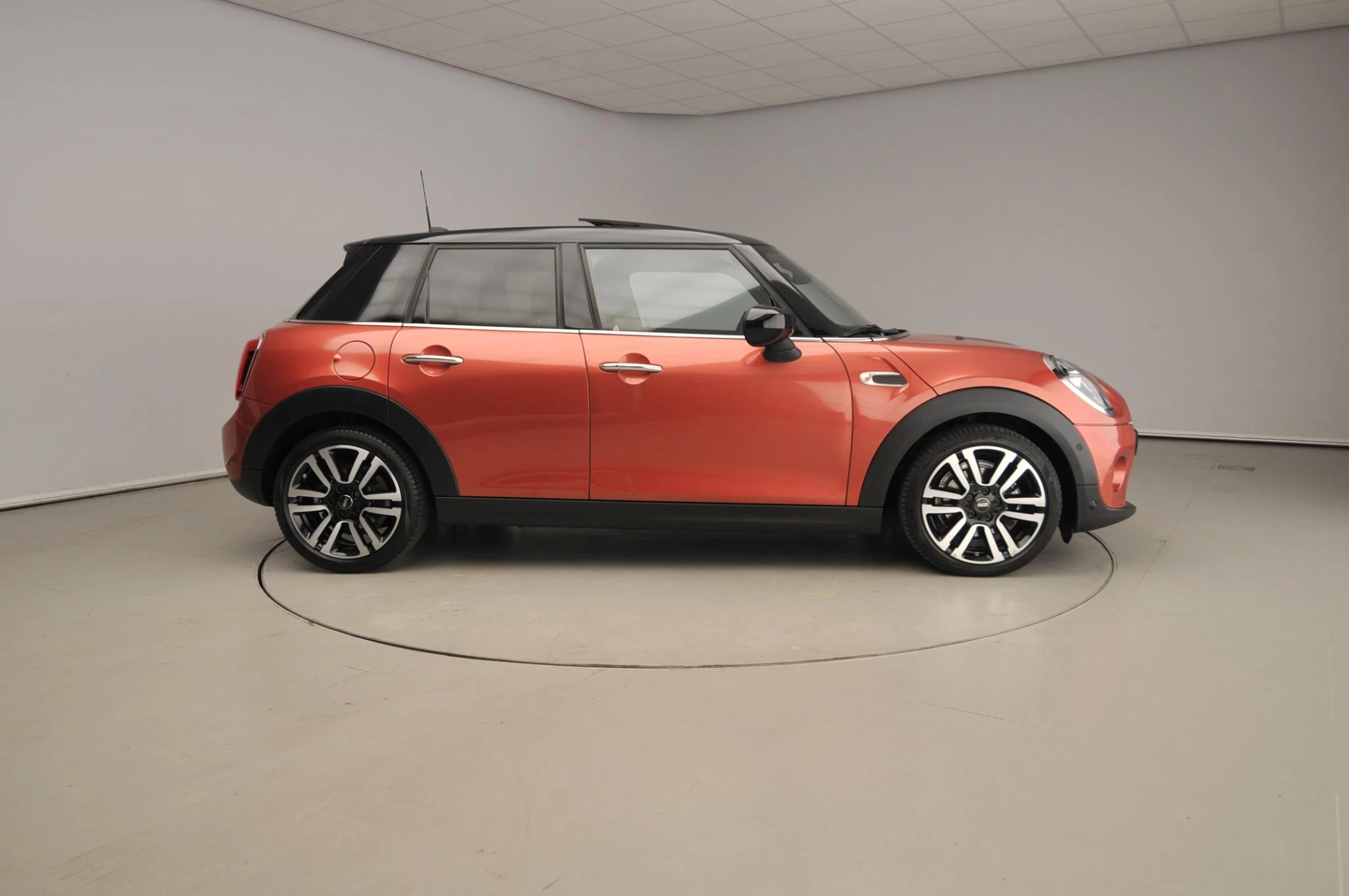 Hoofdafbeelding MINI 5-deurs