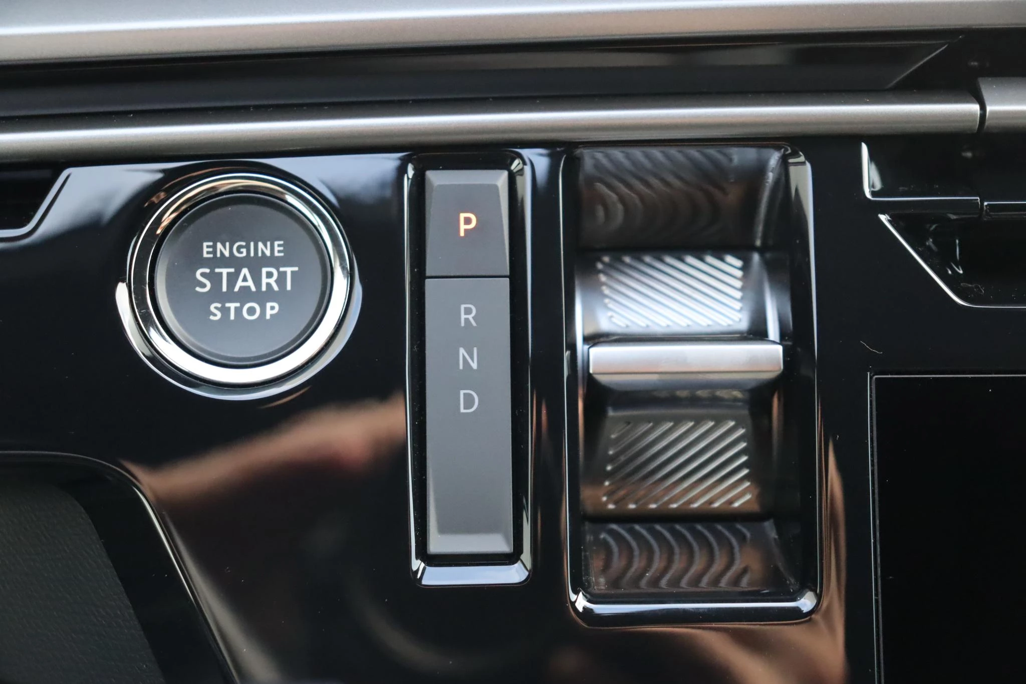 Hoofdafbeelding Peugeot e-3008