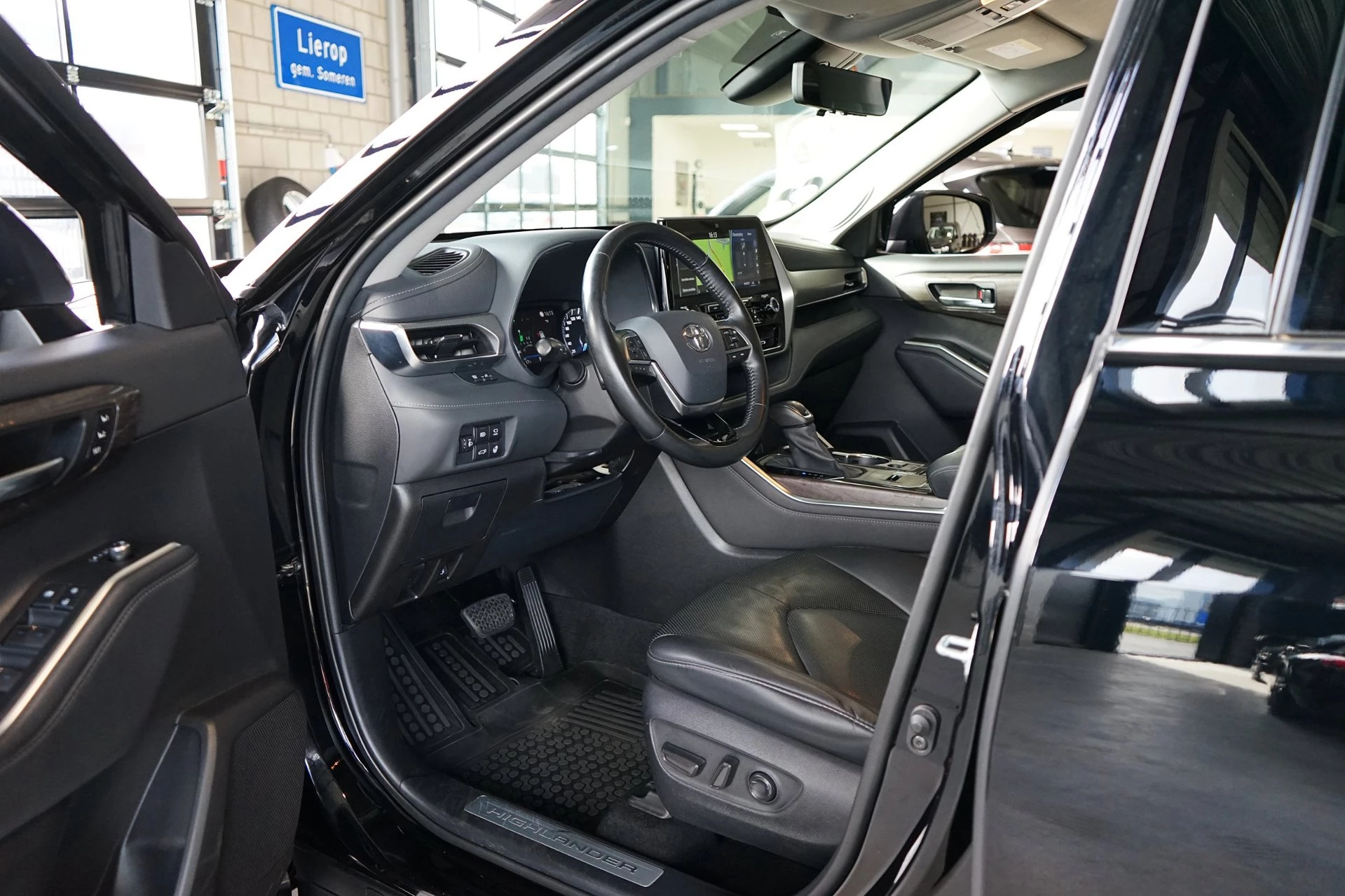 Hoofdafbeelding Toyota Highlander