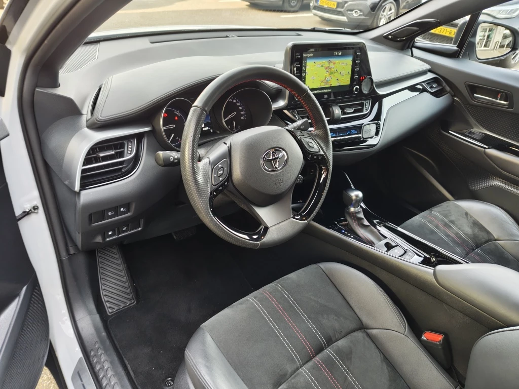 Hoofdafbeelding Toyota C-HR