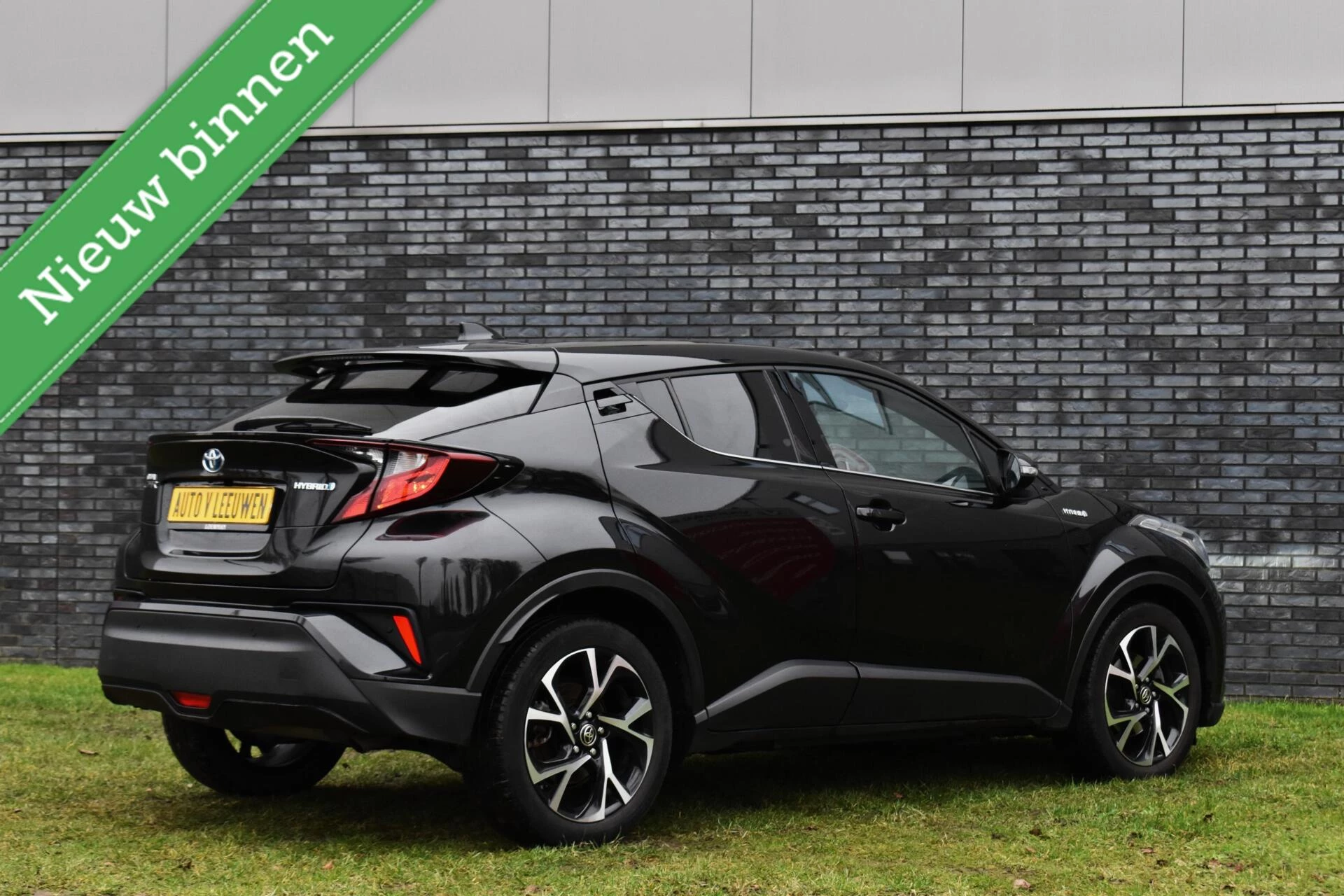 Hoofdafbeelding Toyota C-HR