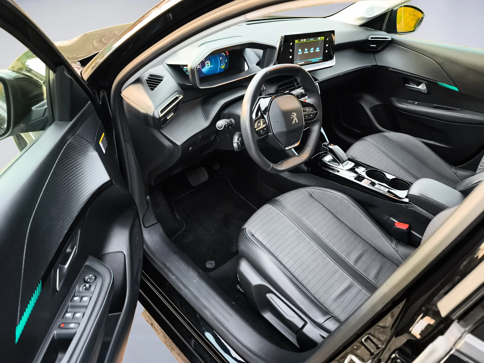 Hoofdafbeelding Peugeot e-208