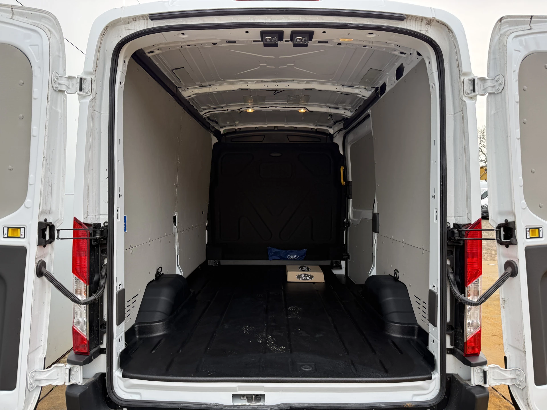 Hoofdafbeelding Ford E-Transit
