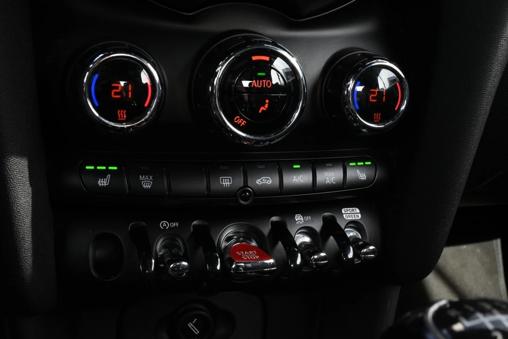 Hoofdafbeelding MINI Cabrio