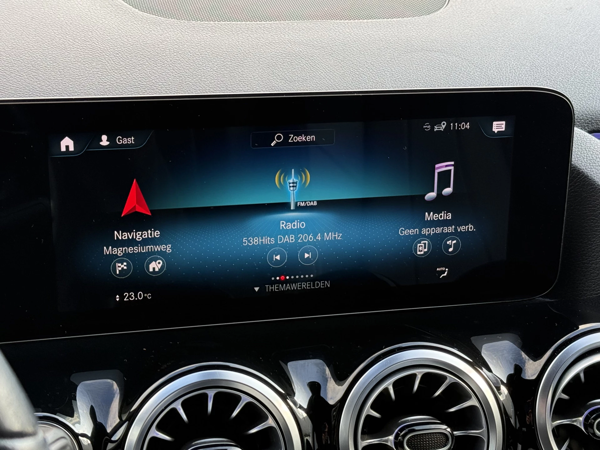 Hoofdafbeelding Mercedes-Benz EQA