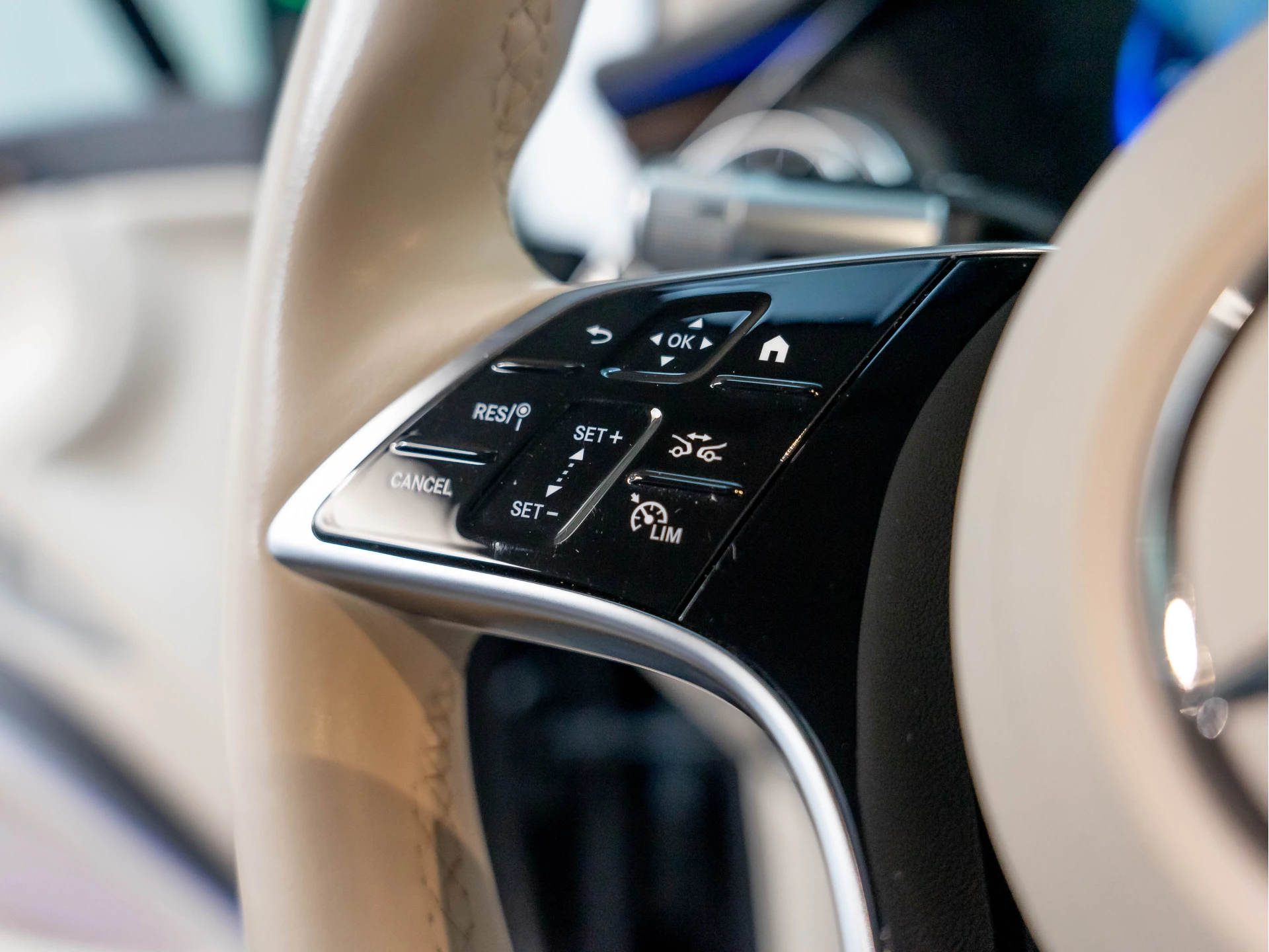 Hoofdafbeelding Mercedes-Benz EQS
