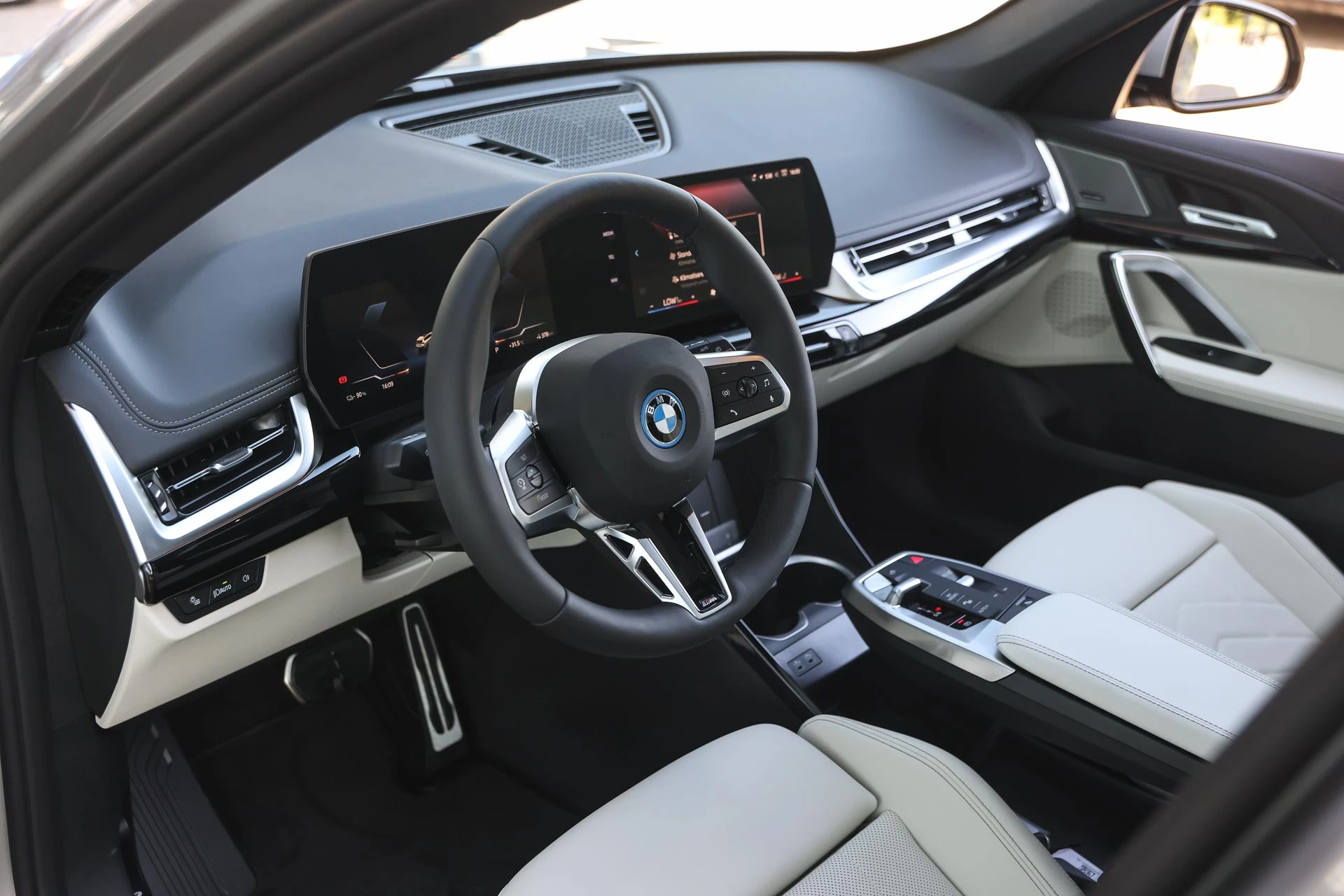 Hoofdafbeelding BMW iX1