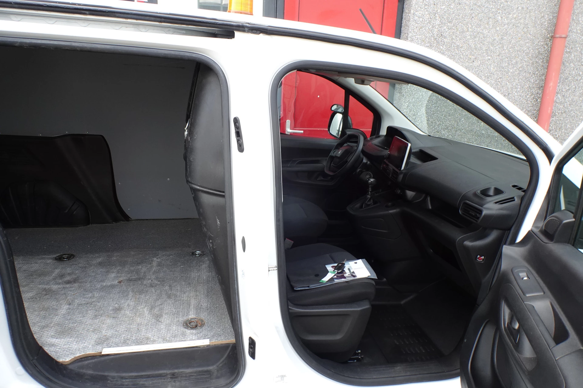 Hoofdafbeelding Peugeot Partner