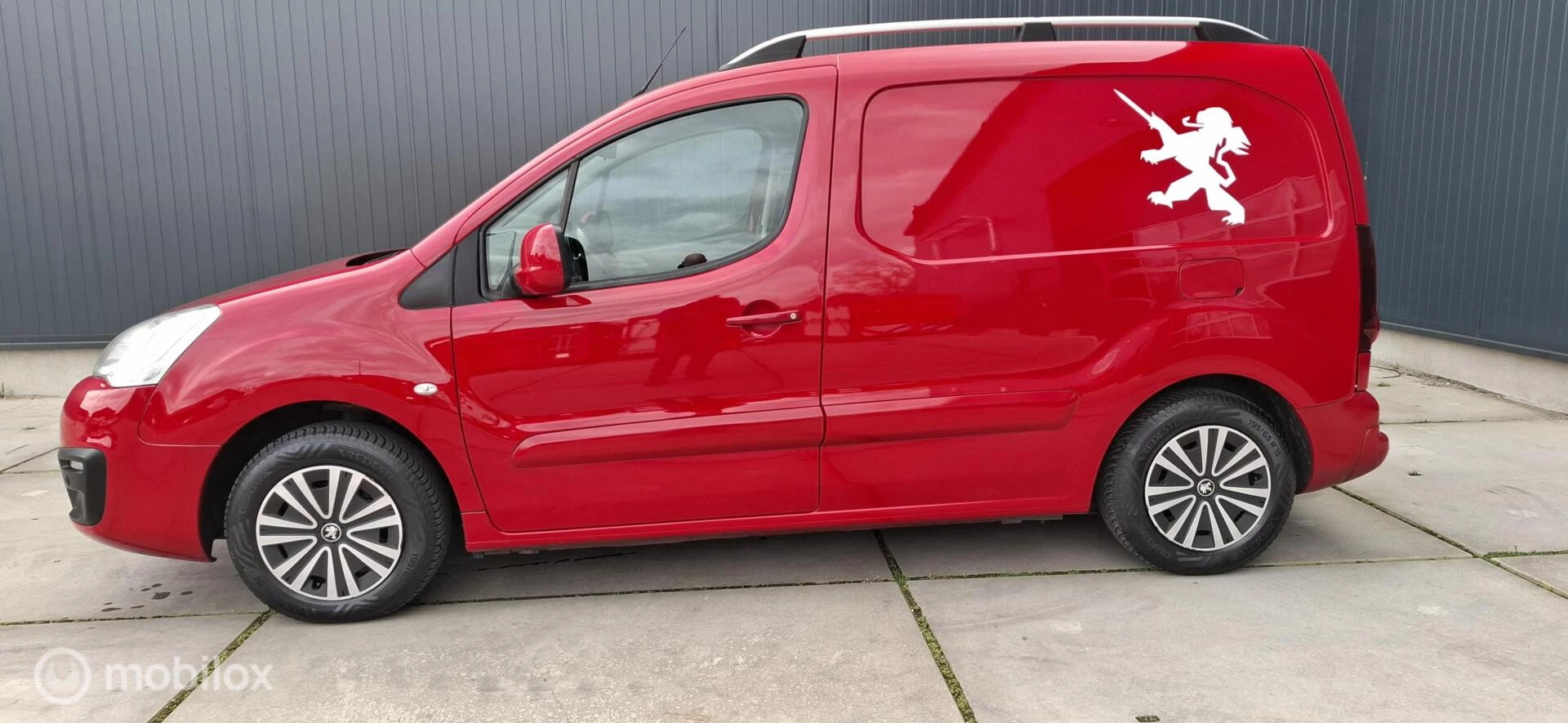 Hoofdafbeelding Peugeot Partner