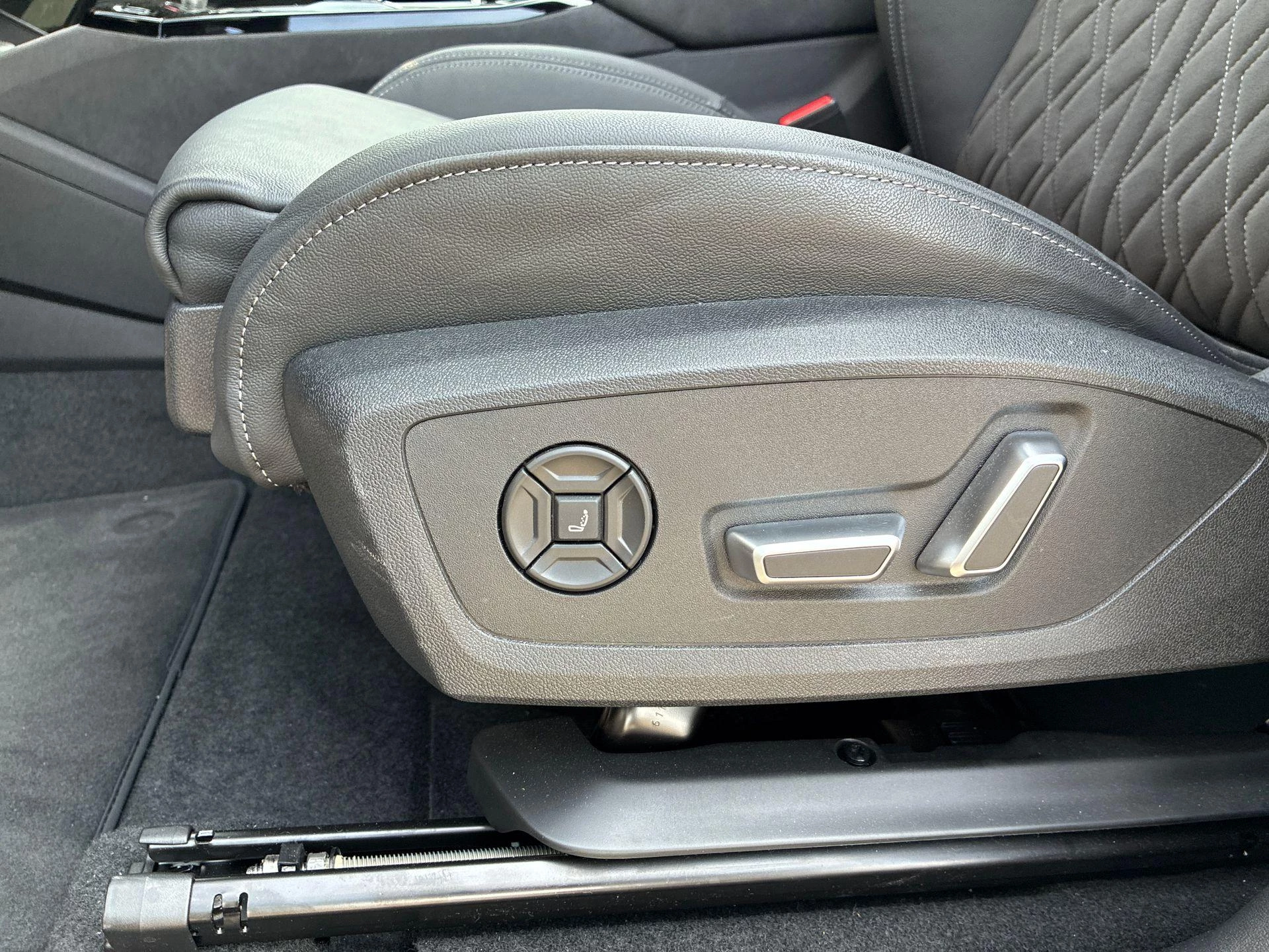 Hoofdafbeelding Audi Q6 e-tron