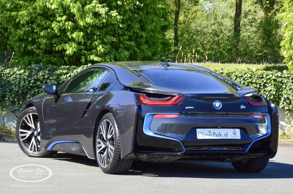 Hoofdafbeelding BMW i8