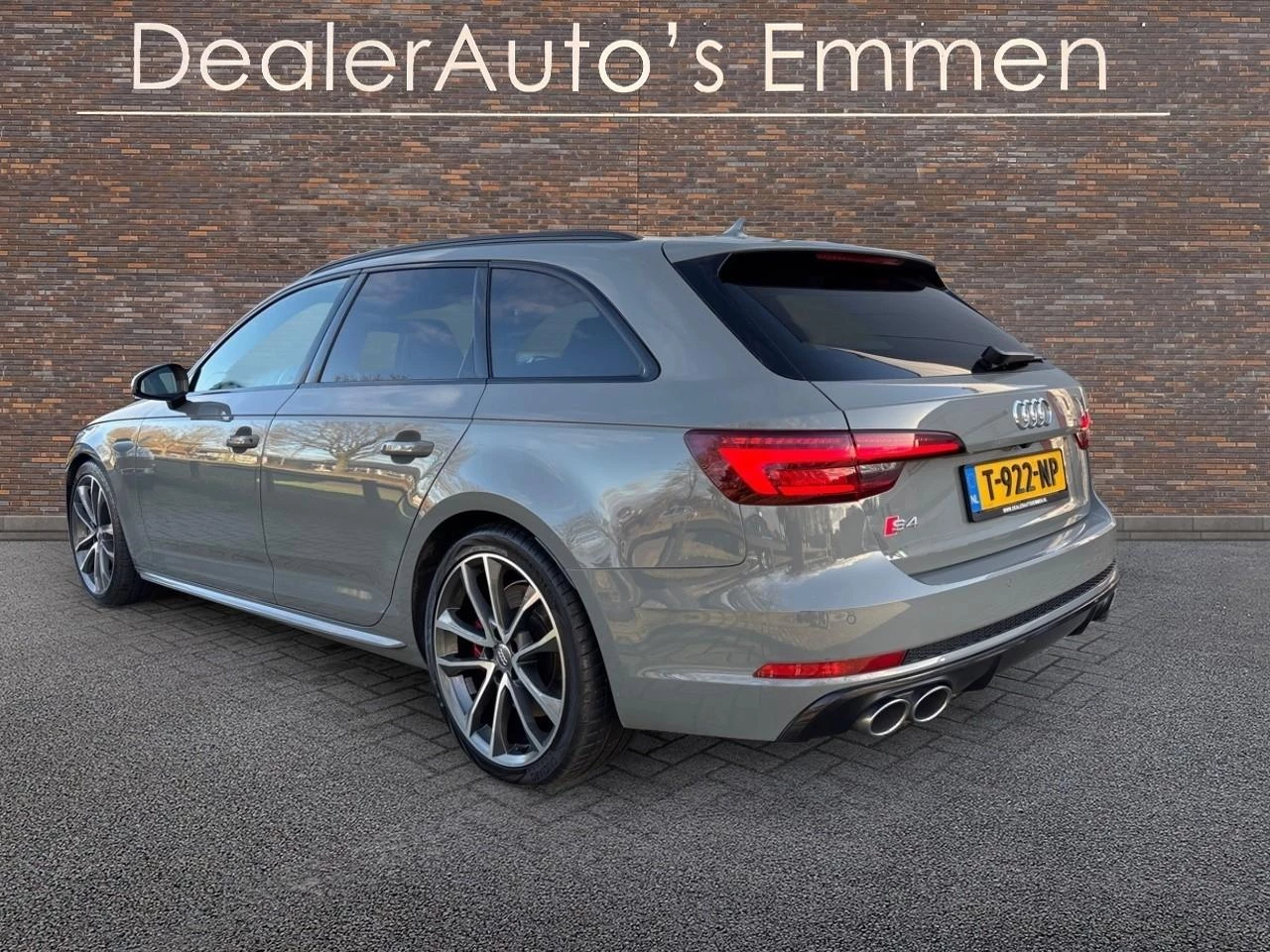Hoofdafbeelding Audi A4