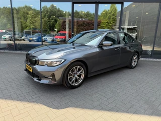 BMW 3 Serie 320i SportLine,Schuifdak,Half leer,LED,Camera,Trekhk,NaviPro,
