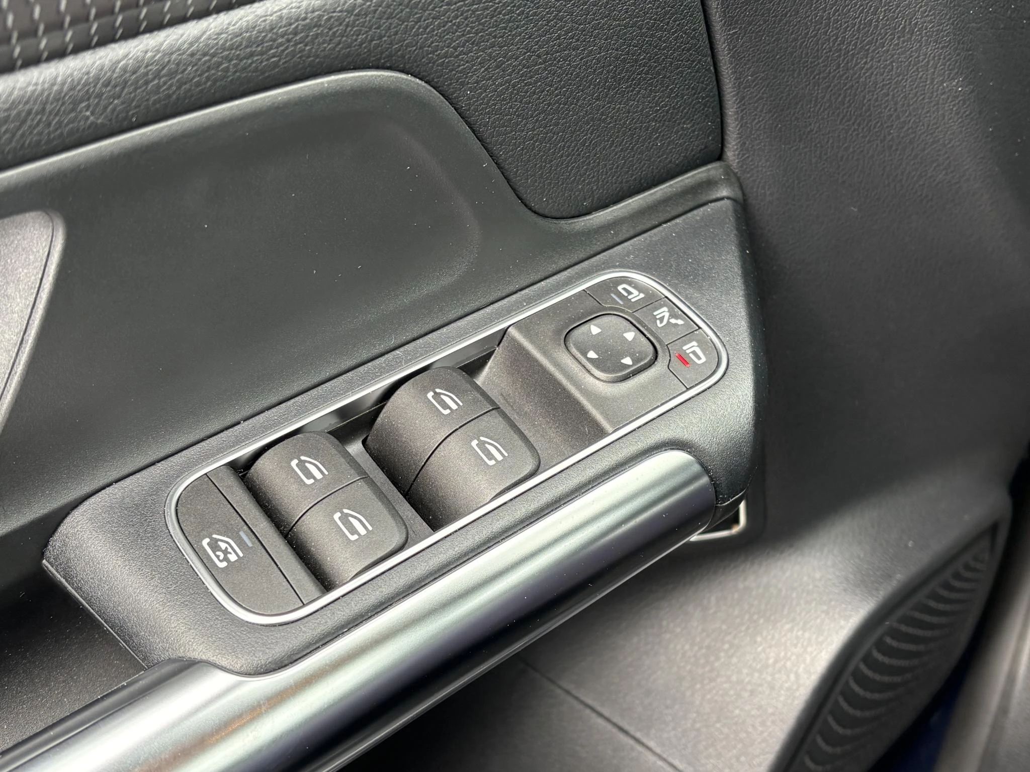 Hoofdafbeelding Mercedes-Benz EQA