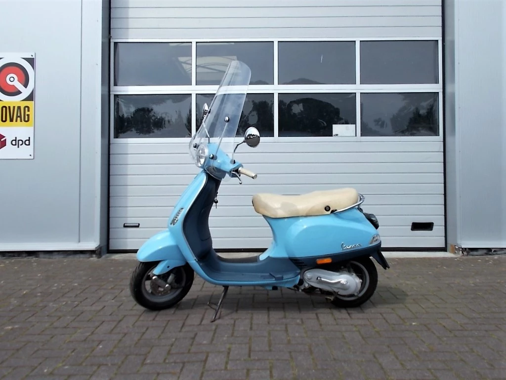 Hoofdafbeelding Vespa LX