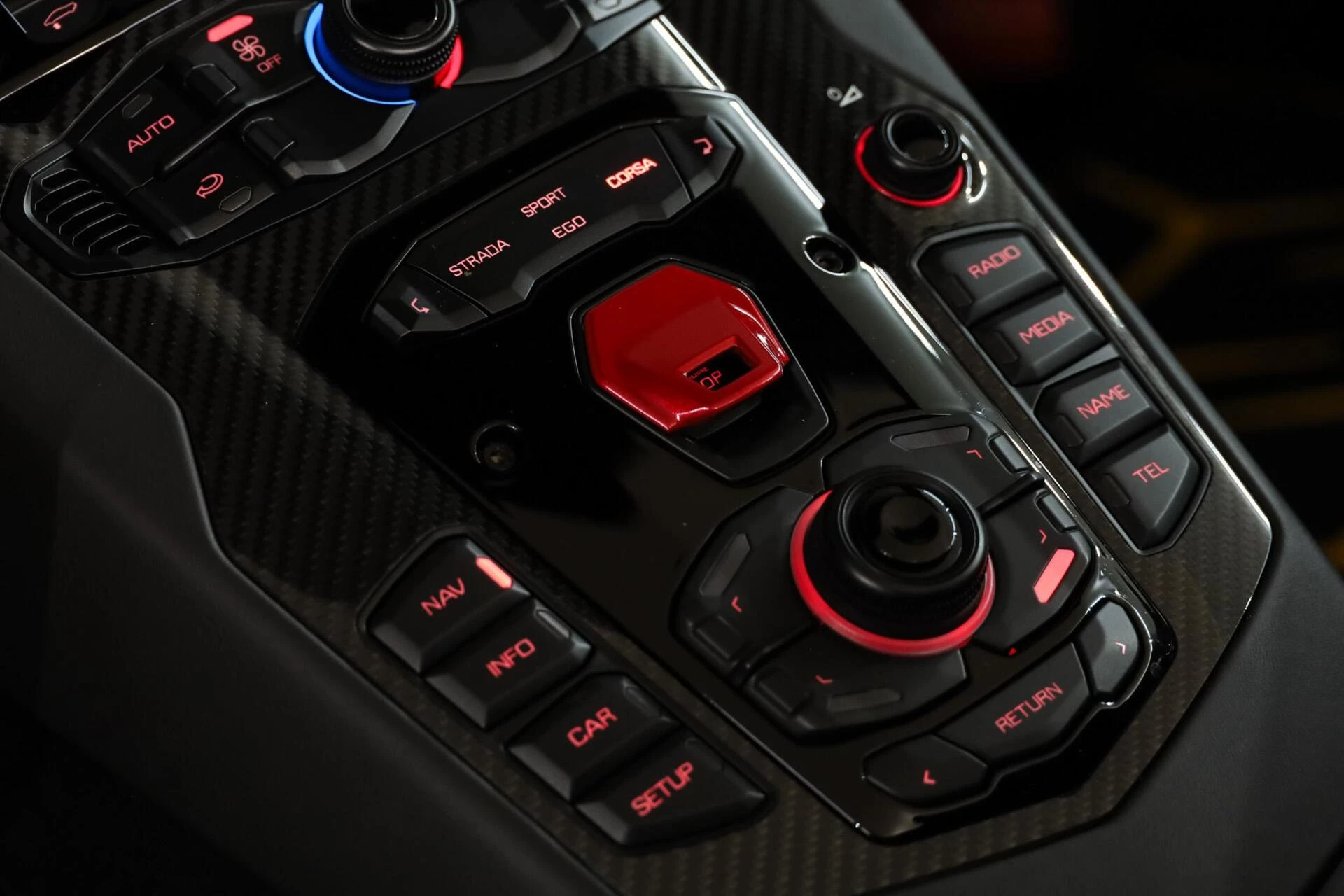 Hoofdafbeelding Lamborghini Aventador