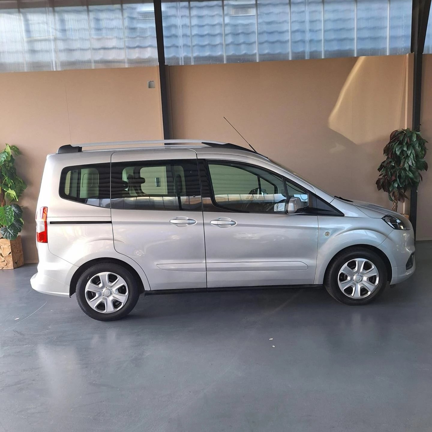 Hoofdafbeelding Ford Tourneo Courier