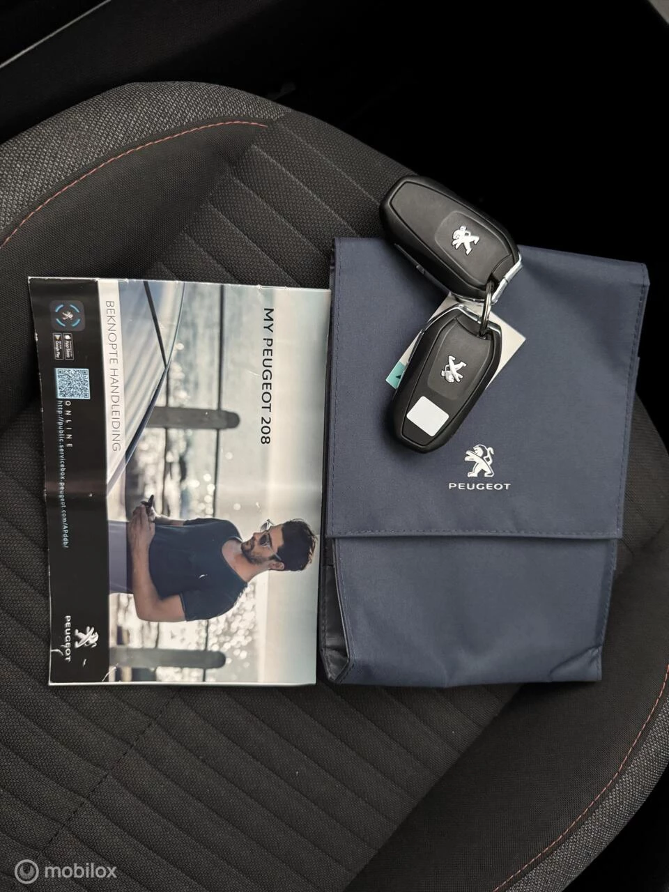 Hoofdafbeelding Peugeot e-208