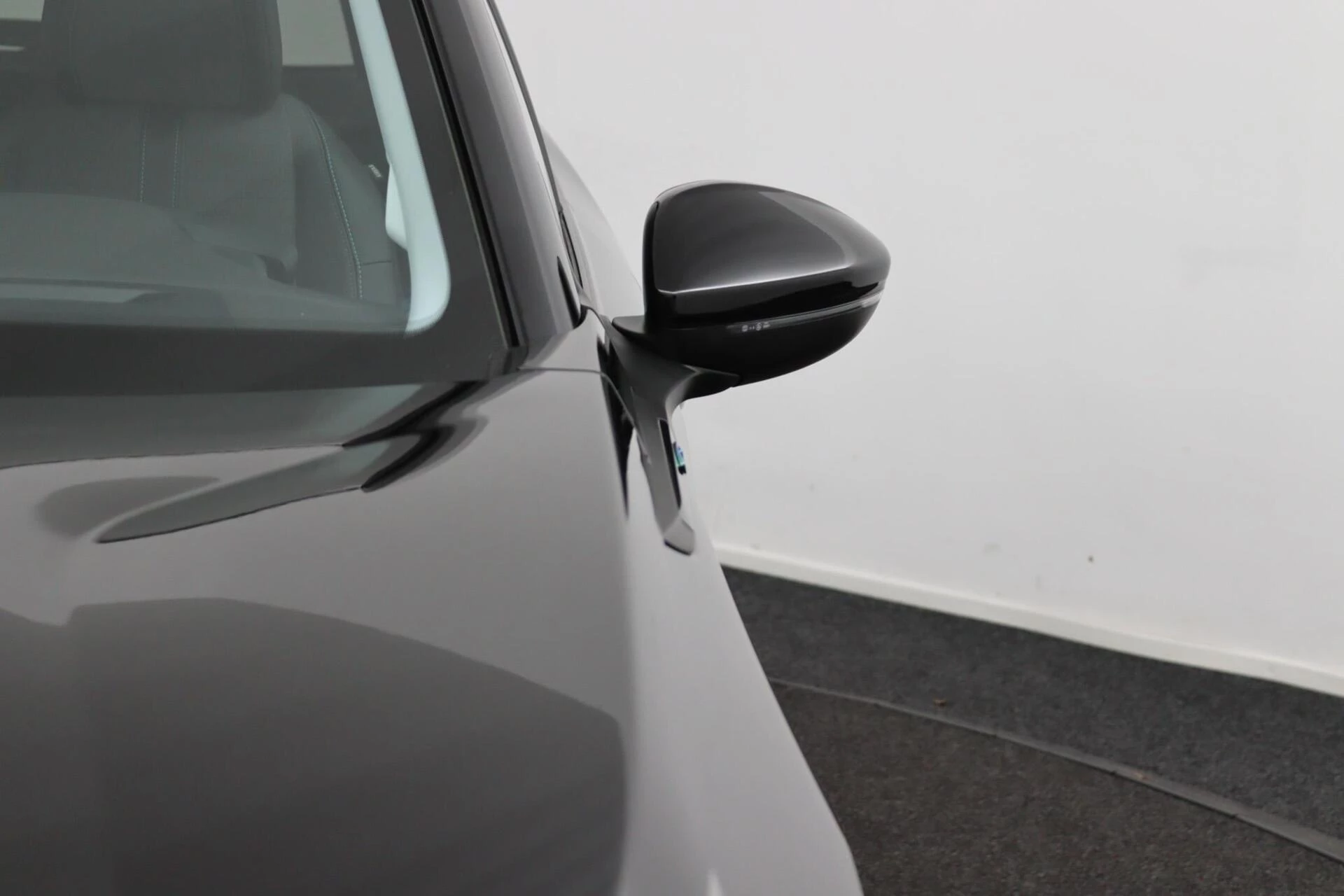 Hoofdafbeelding Peugeot e-2008