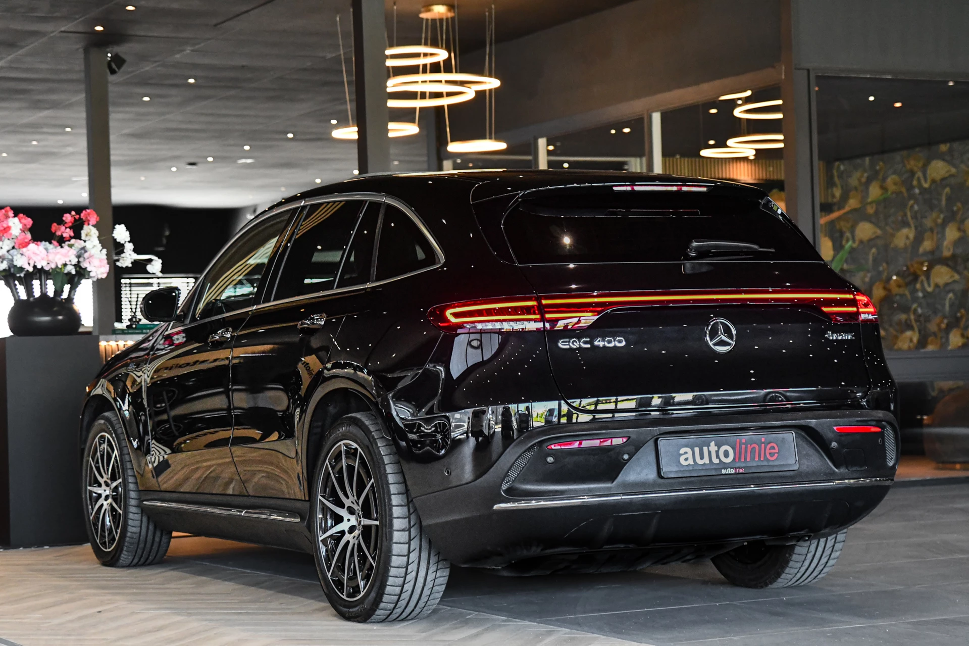 Hoofdafbeelding Mercedes-Benz EQC
