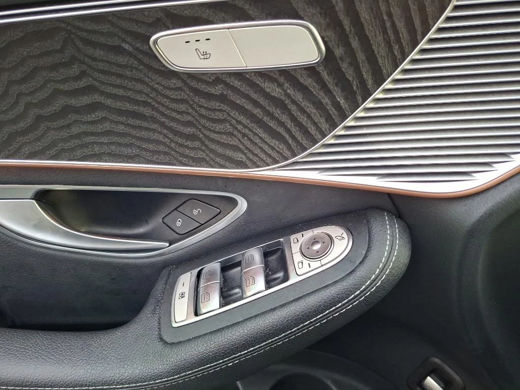 Hoofdafbeelding Mercedes-Benz EQC