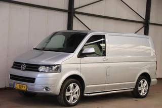 Hoofdafbeelding Volkswagen Transporter Volkswagen Transporter 2.0 TDI AUTOMAAT DSG AIRCO TREKHAAK LUXE Volkswagen Transporter 2.0 TDI AUTOMAAT DSG AIRCO TREKHAAK