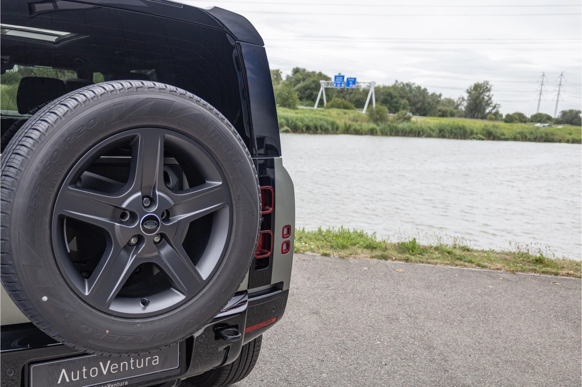 Hoofdafbeelding Land Rover Defender
