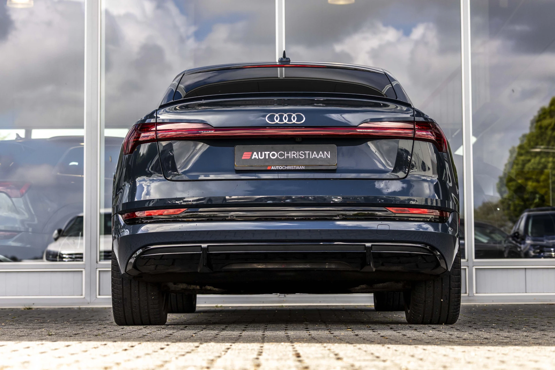 Hoofdafbeelding Audi e-tron