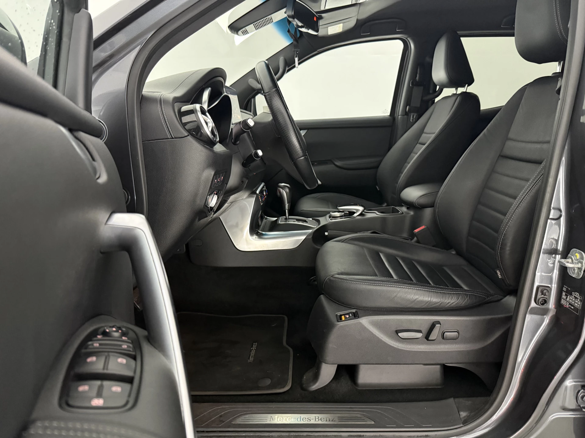 Hoofdafbeelding Mercedes-Benz X-Klasse