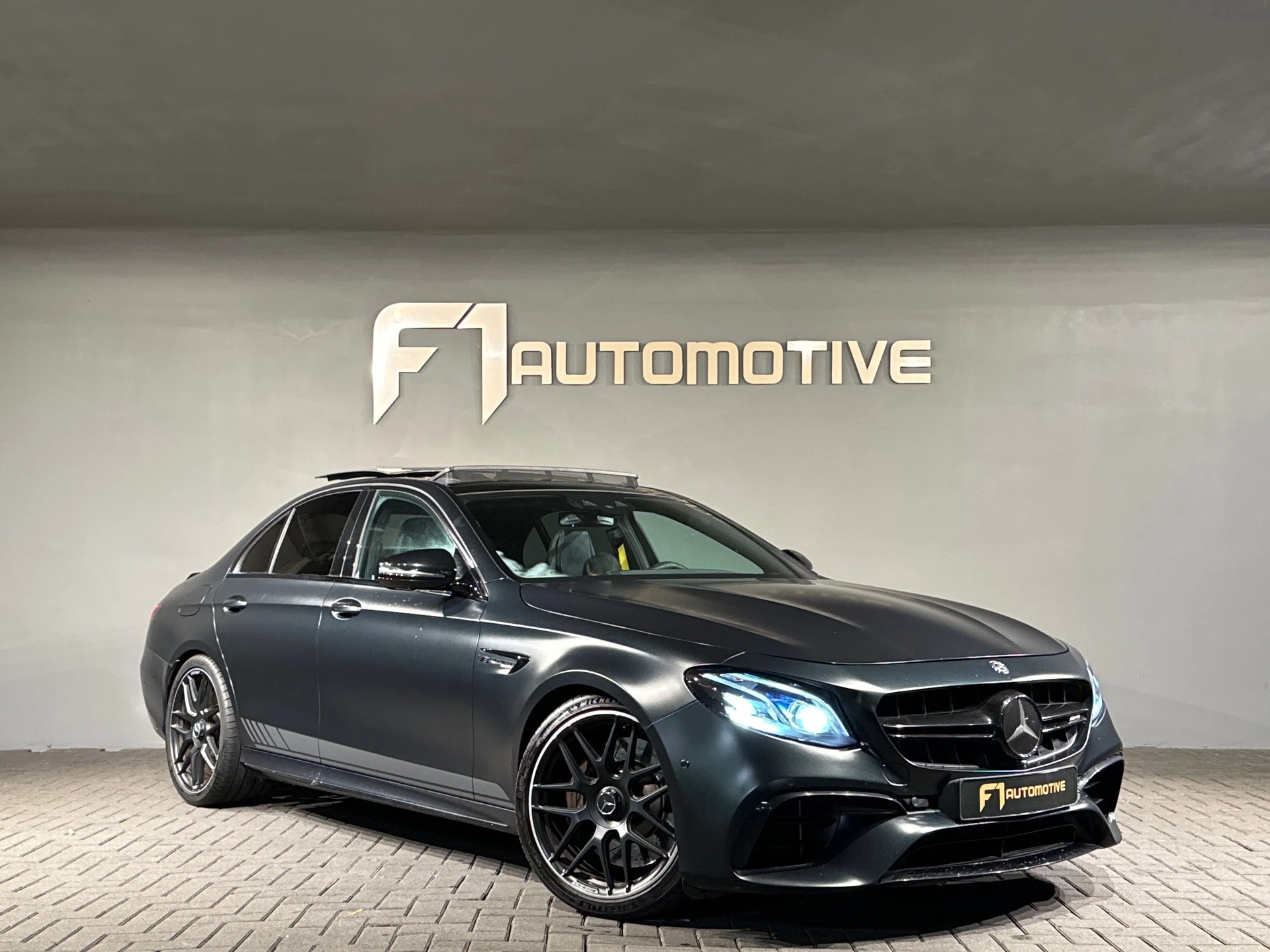 Hoofdafbeelding Mercedes-Benz E-Klasse