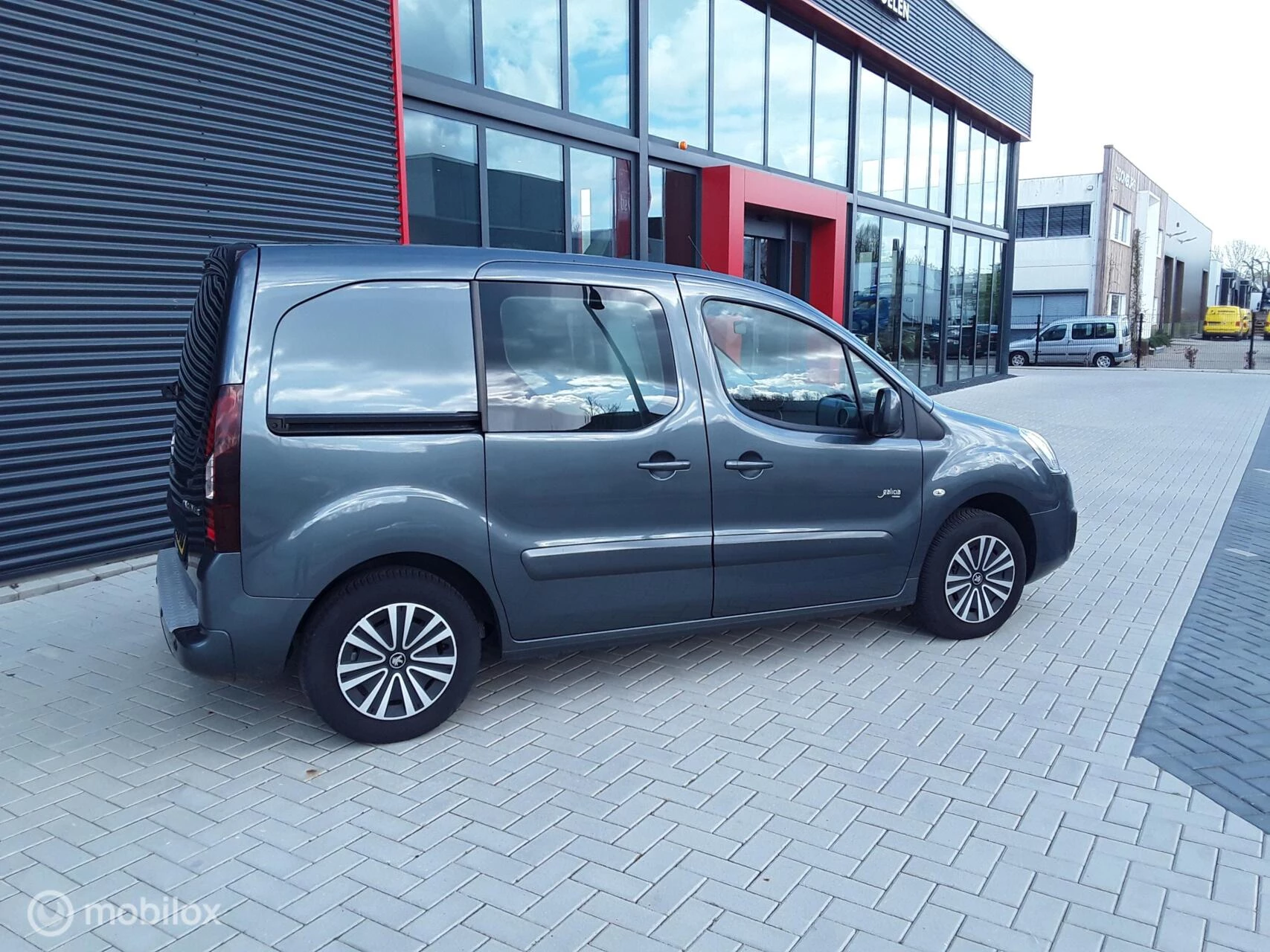 Hoofdafbeelding Peugeot Partner